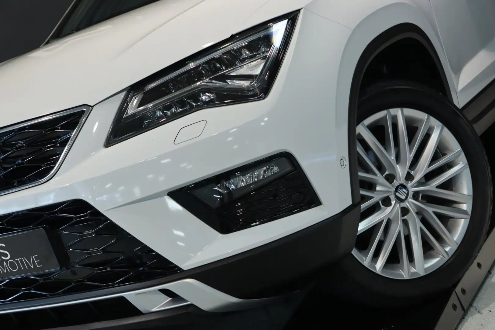 SEAT Ateca 1.5 TSI Xcellence / PANODAK / KEYLESS / CAMERA / B Weiß - 2