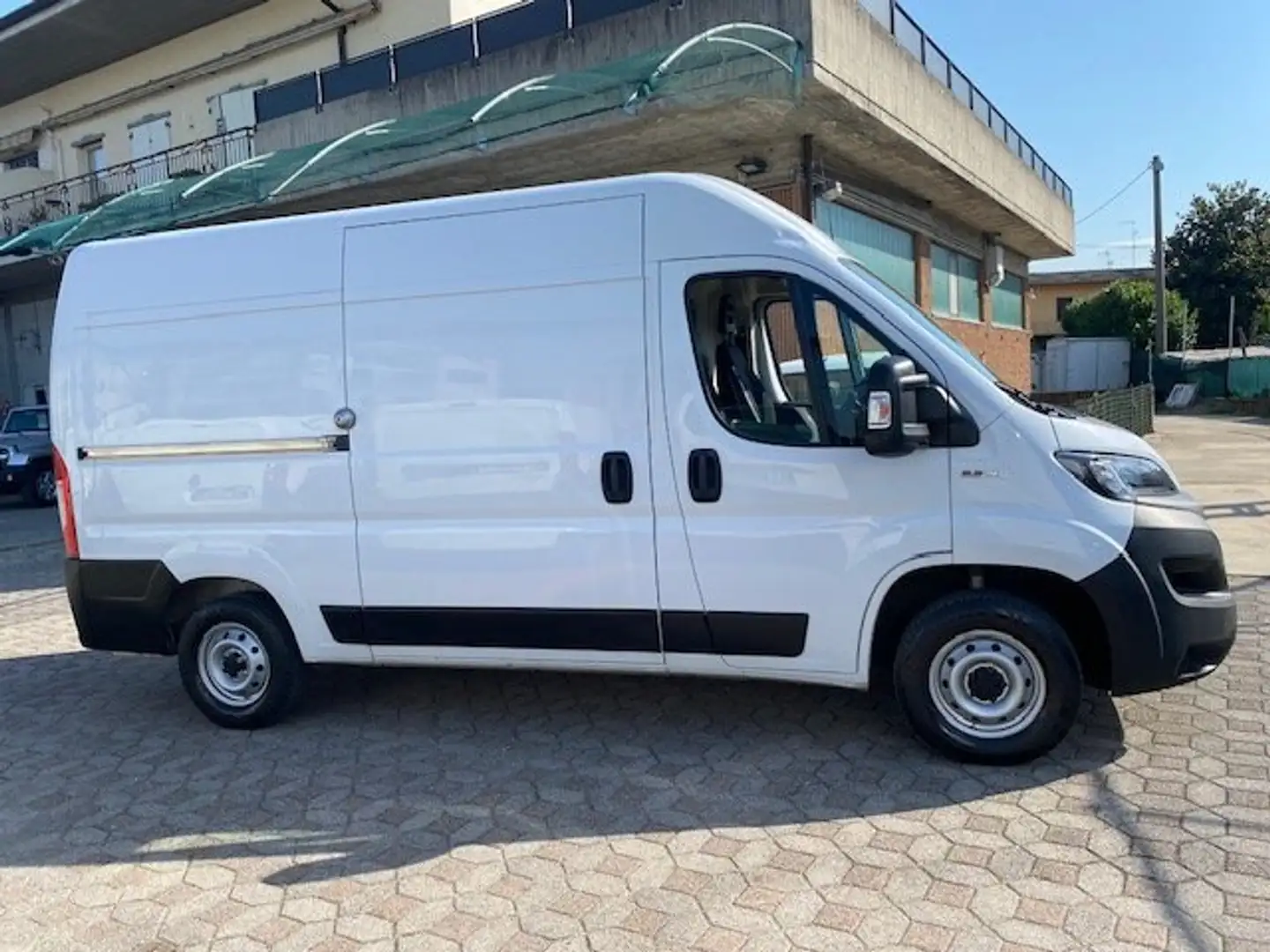 Fiat Ducato 33 2.3 MTJ 140 CV L2H2 Weiß - 1