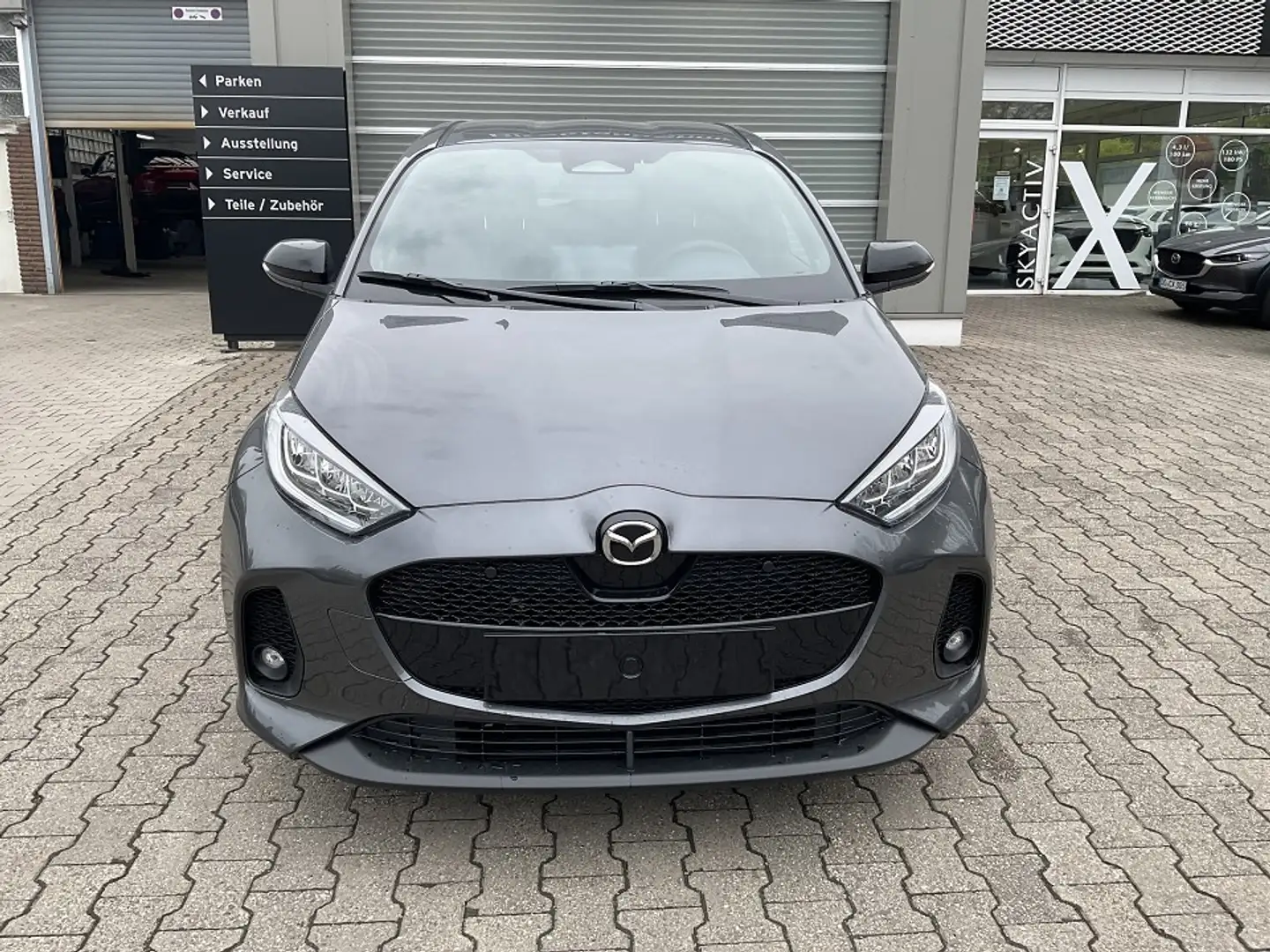 Mazda 2 Hybrid 1.5L VVT-i 116 - Automatik Homura beste Aus Grau - 1