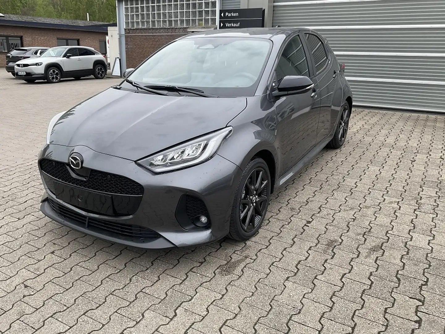 Mazda 2 Hybrid 1.5L VVT-i 116 - Automatik Homura beste Aus Grau - 2