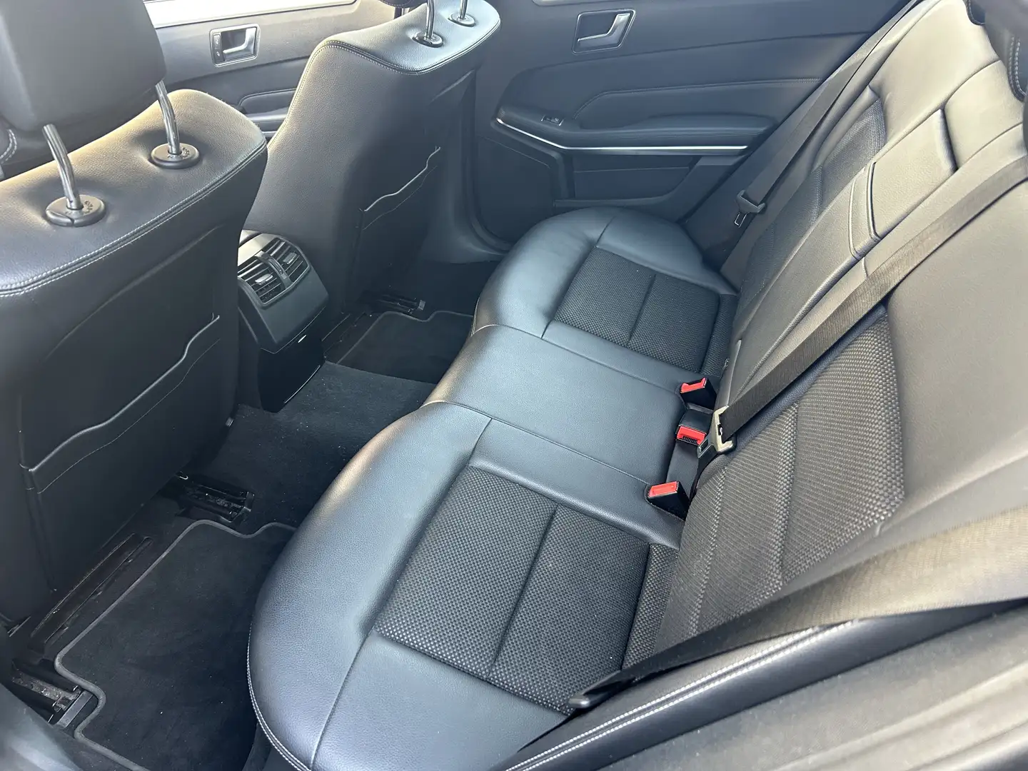 Mercedes-Benz E 200 E 200 BlueTEC Avantgarde A-Edition Plus Aut. Avant - 2