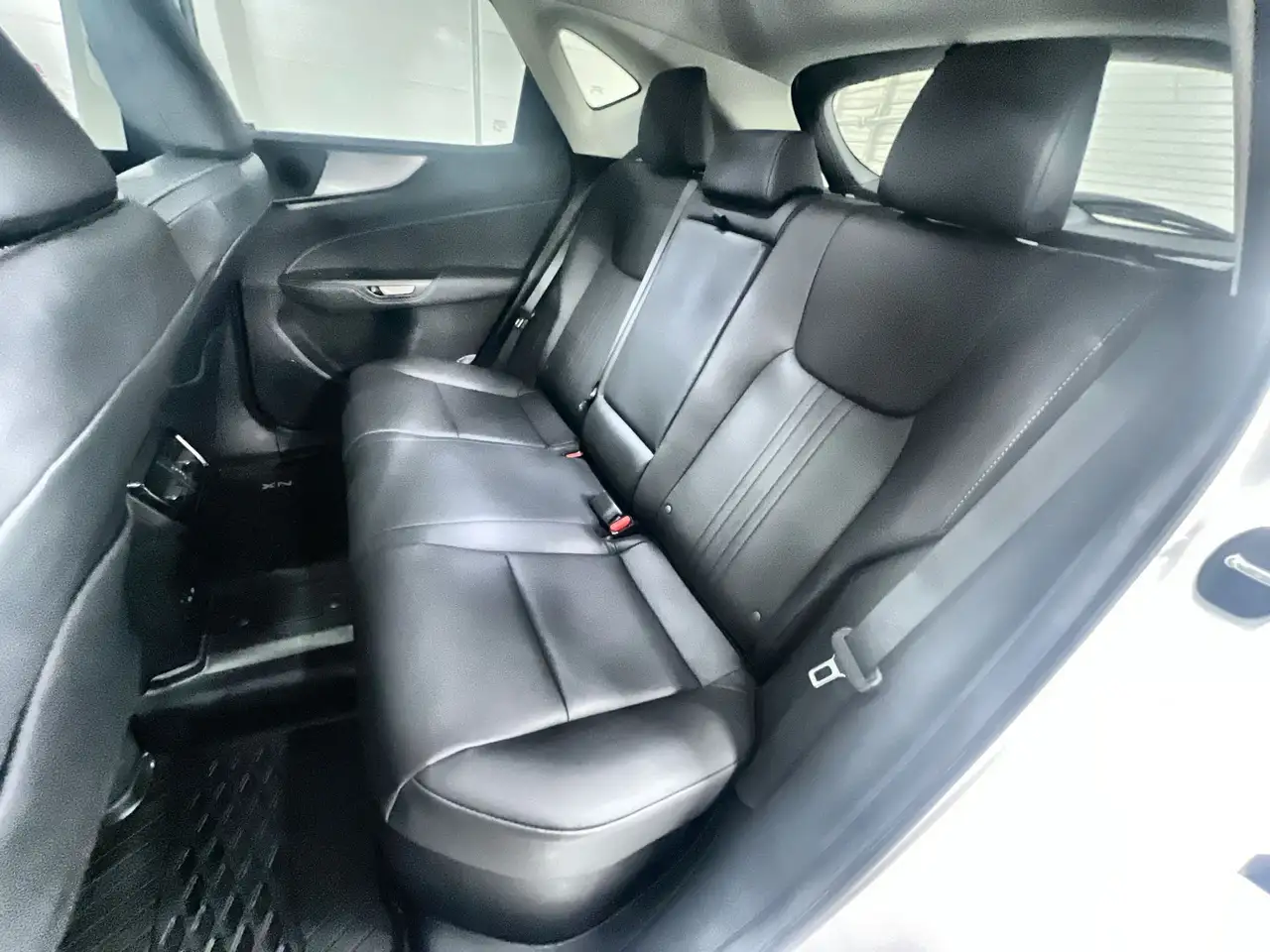 Lexus NX снимка Lexus NX