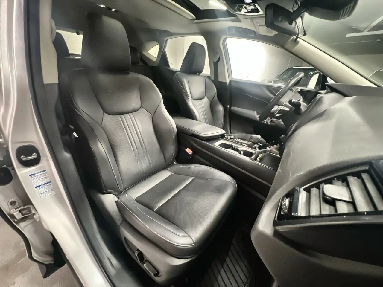Lexus NX снимка Lexus NX