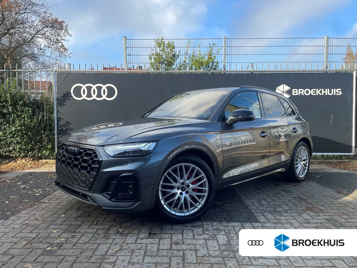 Audi Q5 50 TFSI e S edition Competition | Volleder | Rode Grijs - 1