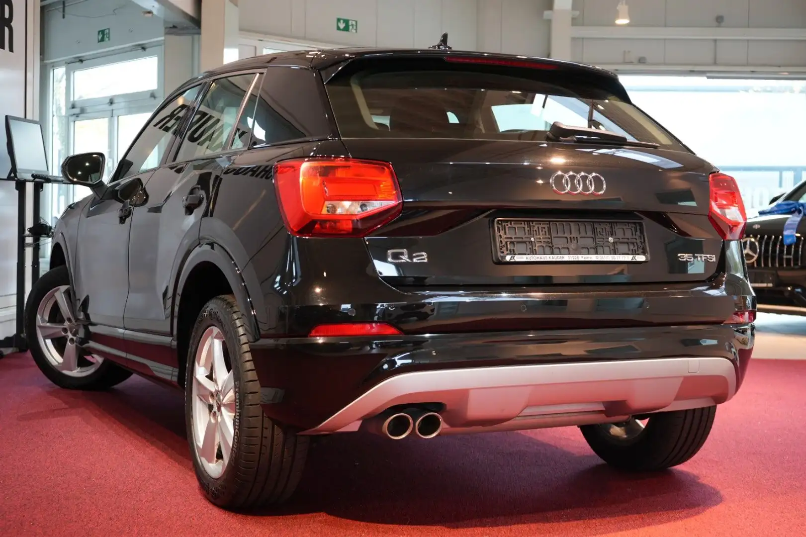 Audi Q2 35 TFSI sport *Klima* Noir - 2
