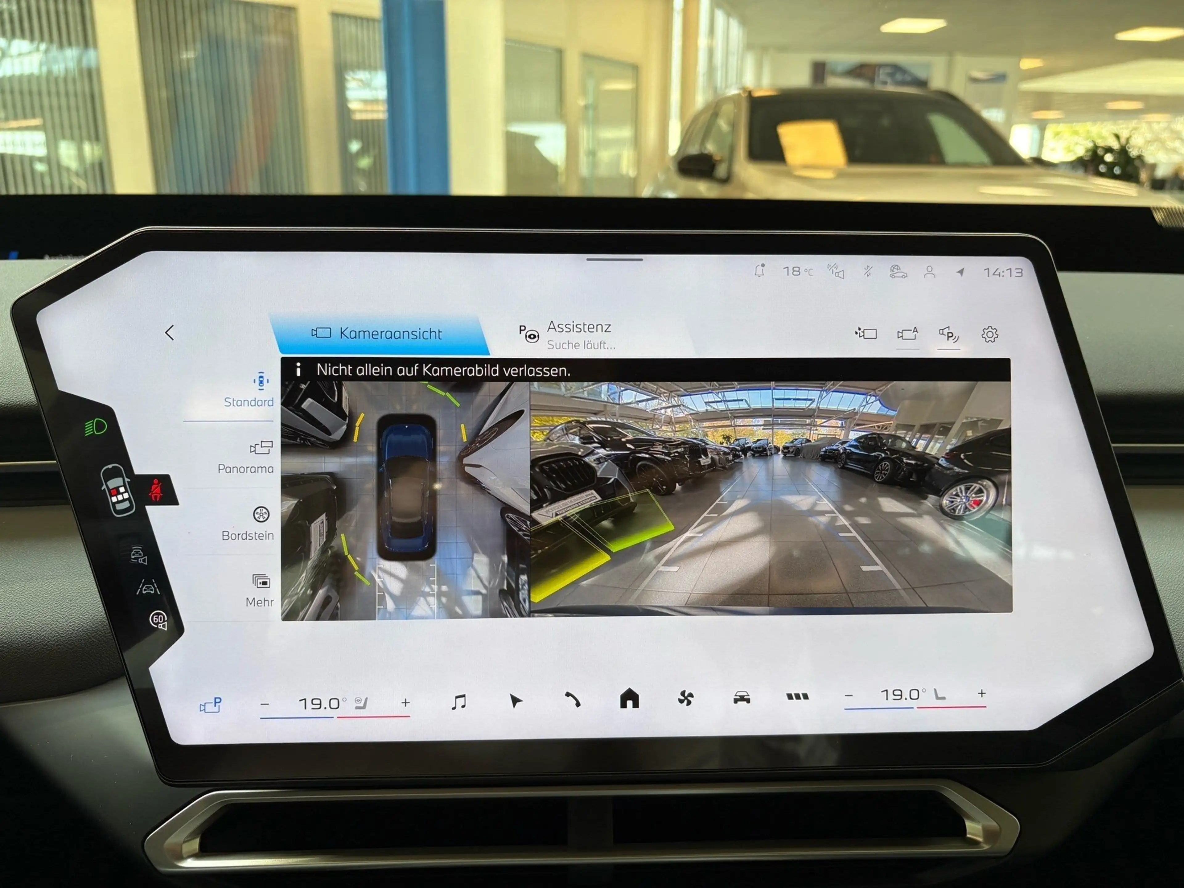 BMW i3 50 xDrive MSport DA+ PA Prof HuD H/K Pano 19" LMR — photo 14