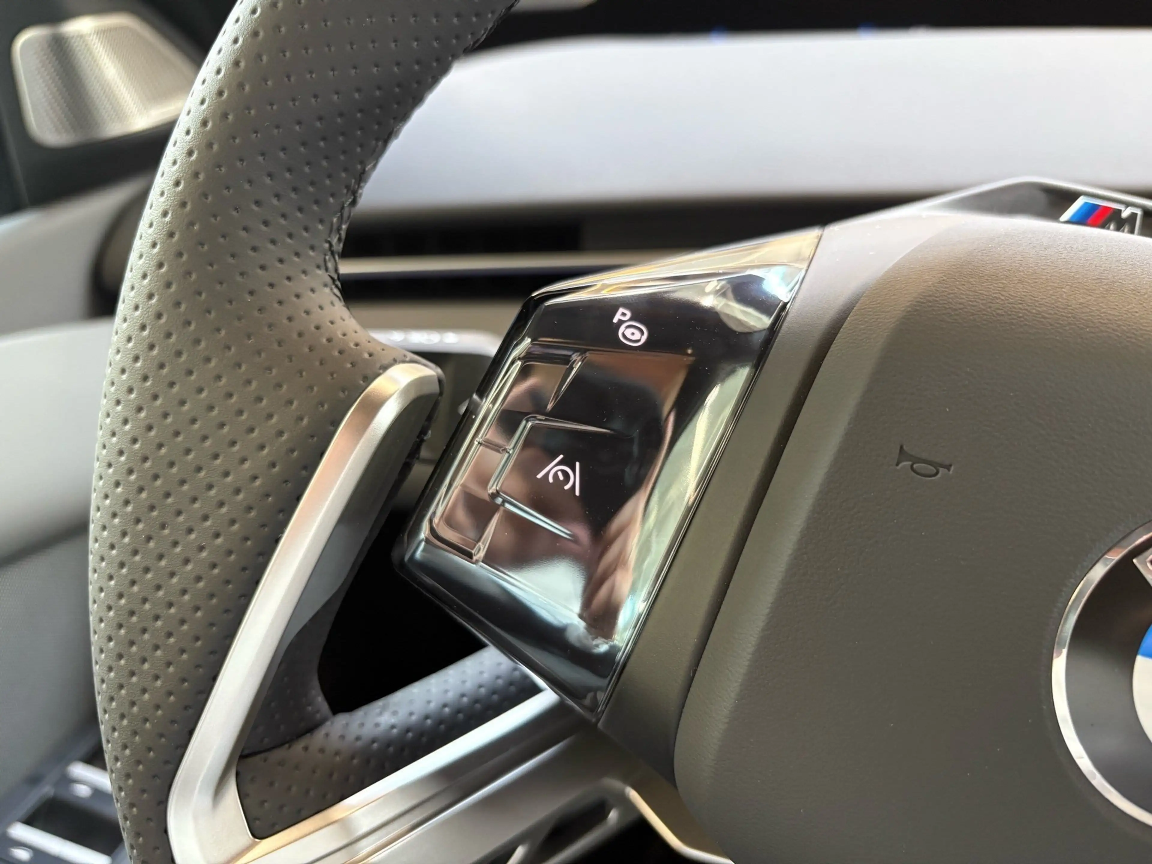 BMW i3 50 xDrive MSport DA+ PA Prof HuD H/K Pano 19" LMR — photo 11