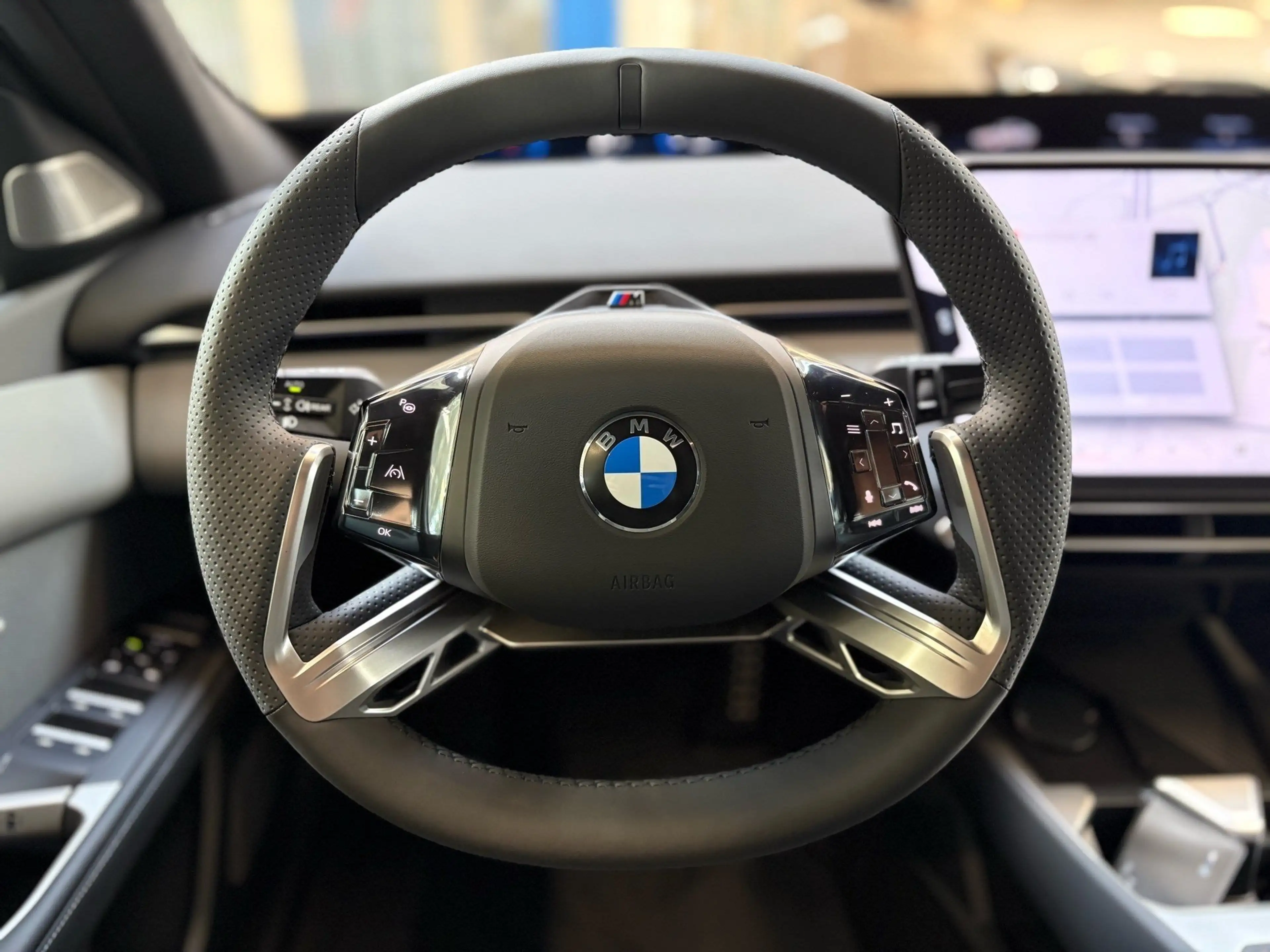 BMW i3 50 xDrive MSport DA+ PA Prof HuD H/K Pano 19" LMR — photo 9