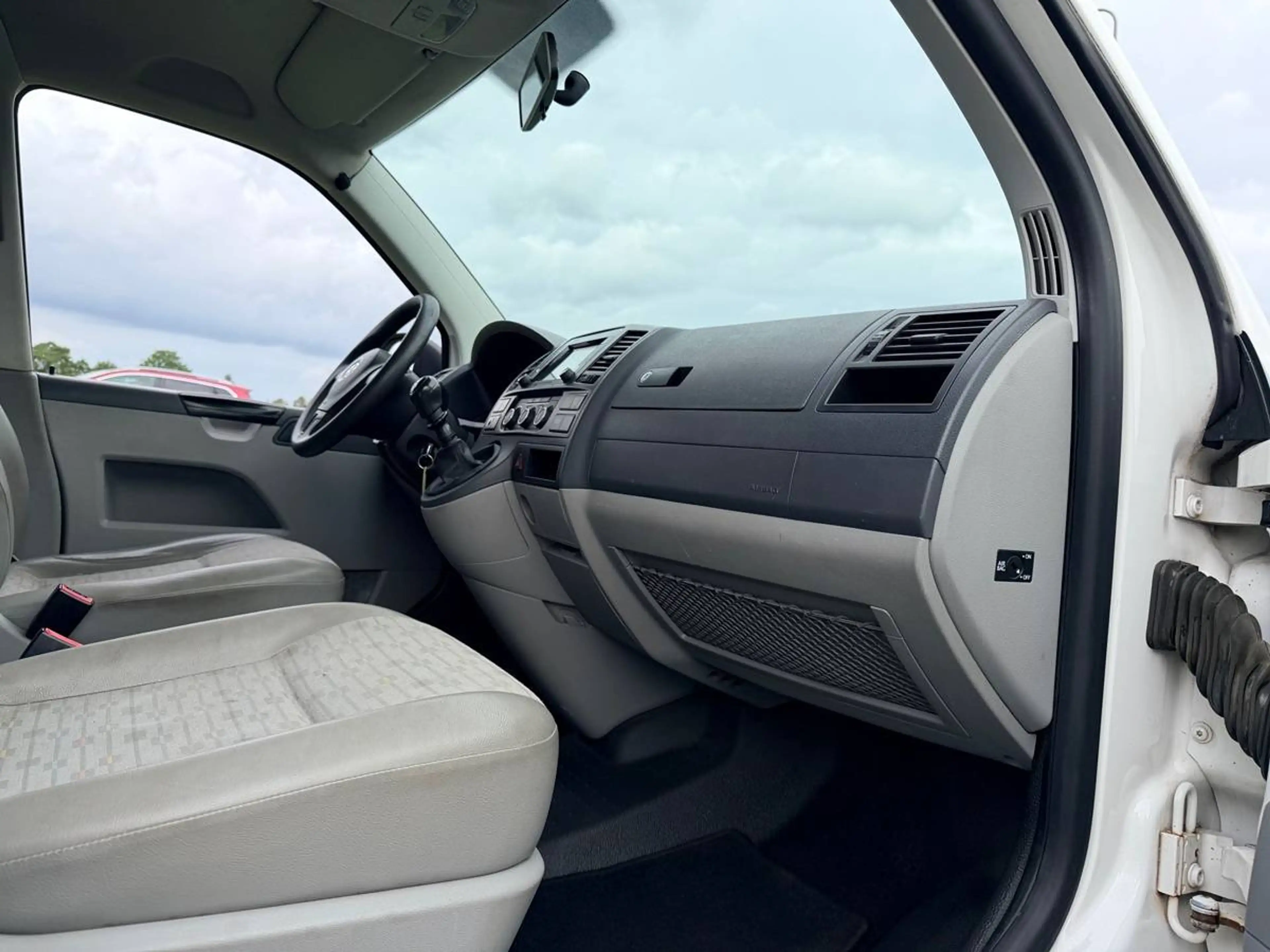 Volkswagen Transporter 2.0 TDI L1H1 T800Ba., Airco, Trekhaak, Cruise, Navi, El. Ramen, CV, Weinig km — photo 13