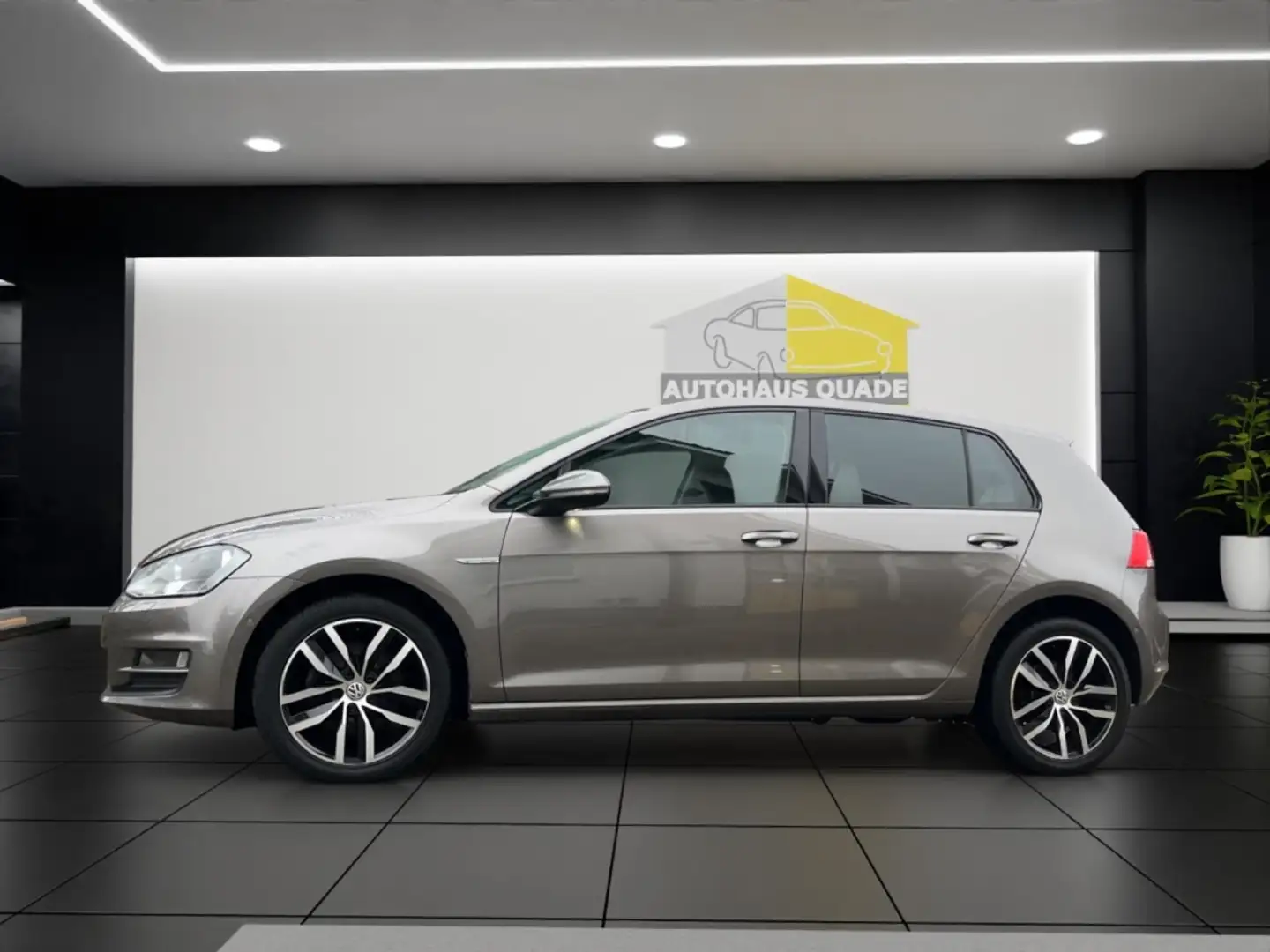 Volkswagen Golf VII Cup Glasdach, Alu, Scheckheft, Service-Neu Grau - 2