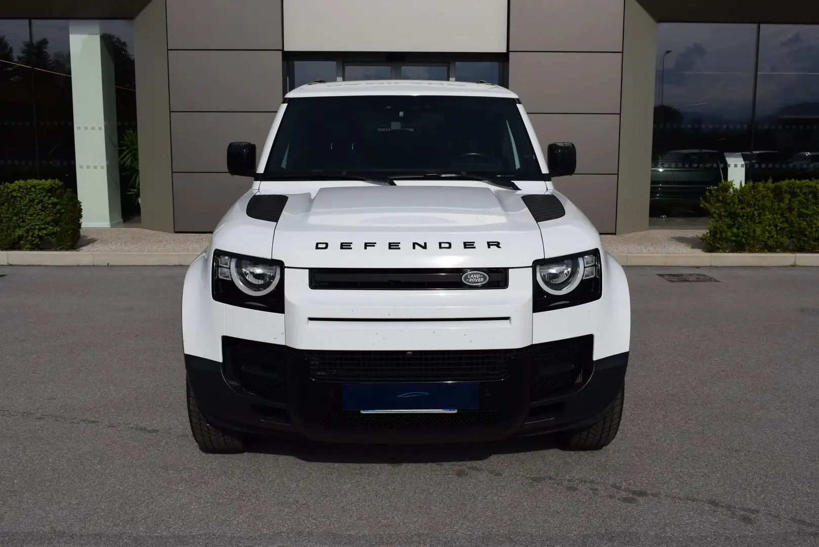 Land Rover Defender 110 3.0D I6 250 CV AWD Auto SE Bianco - 2