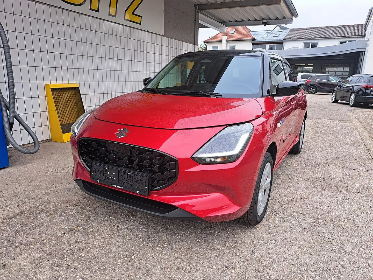 Suzuki Swift 1,2 Hybrid Shine CVT Aut. Rouge - 2