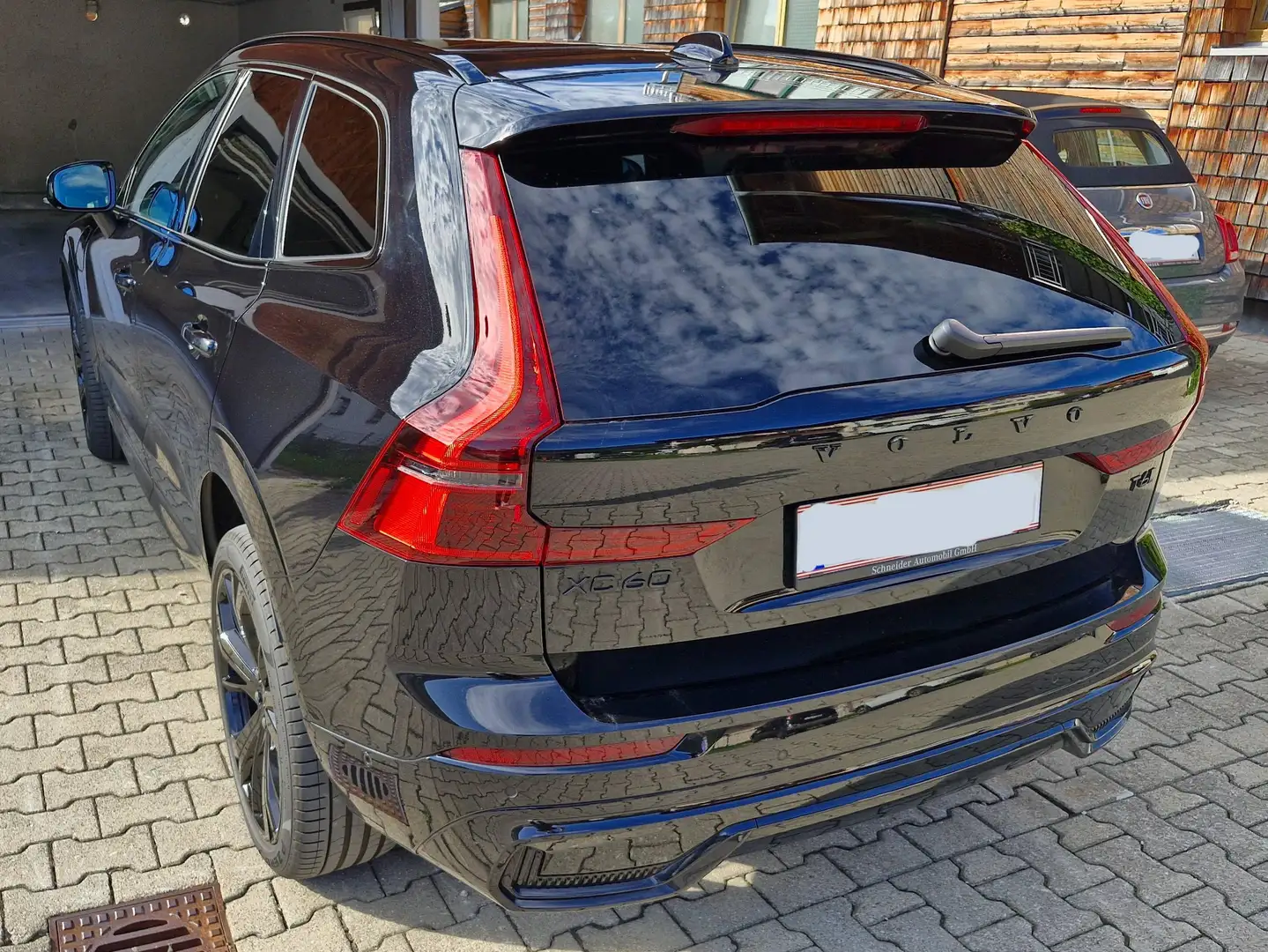 Volvo XC60 Ultra Black Edition Vollausstattung Schwarz - 2