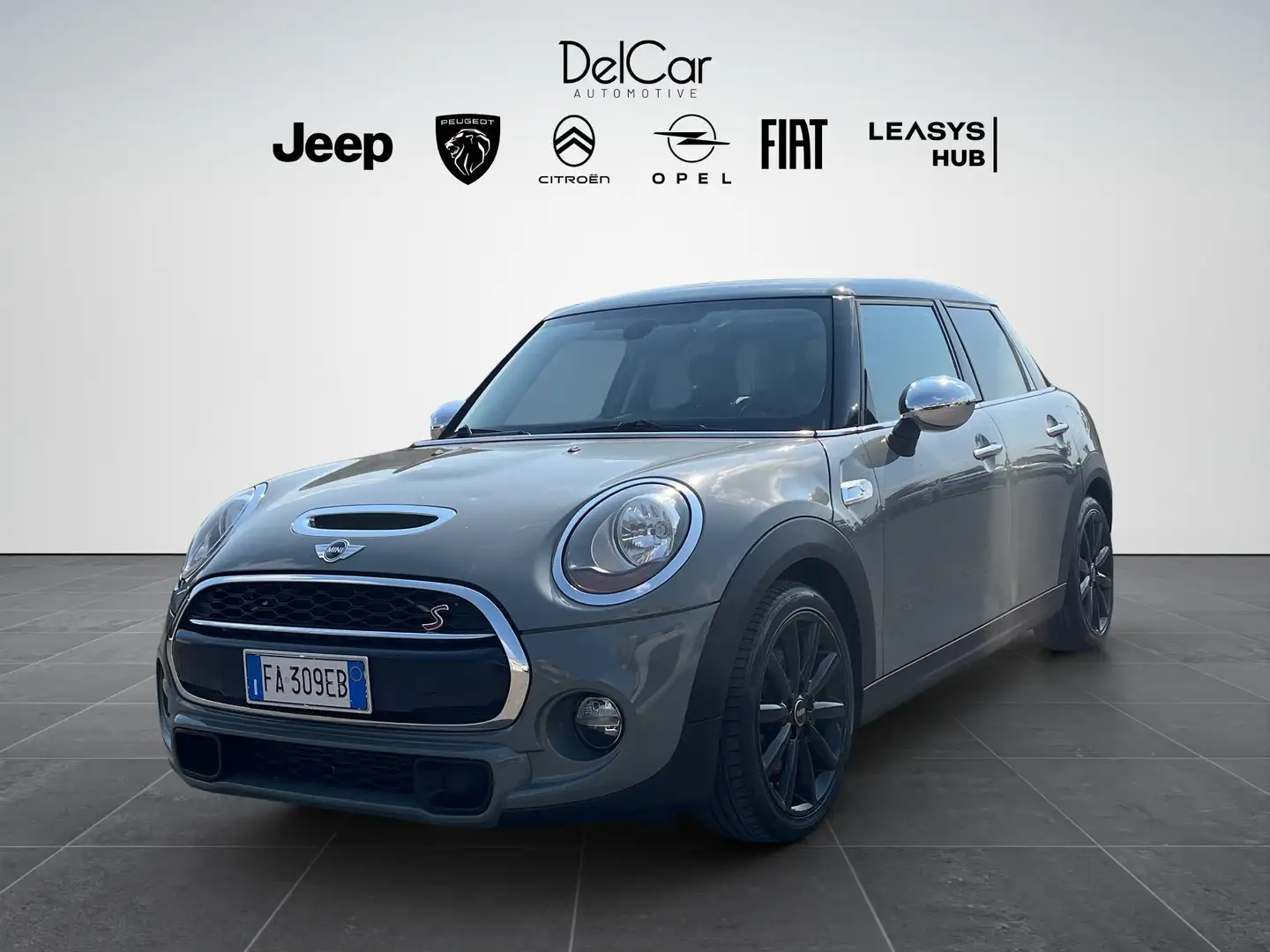MINI Cooper SD Mini 2014 2.0 Business 5p Grau - 2