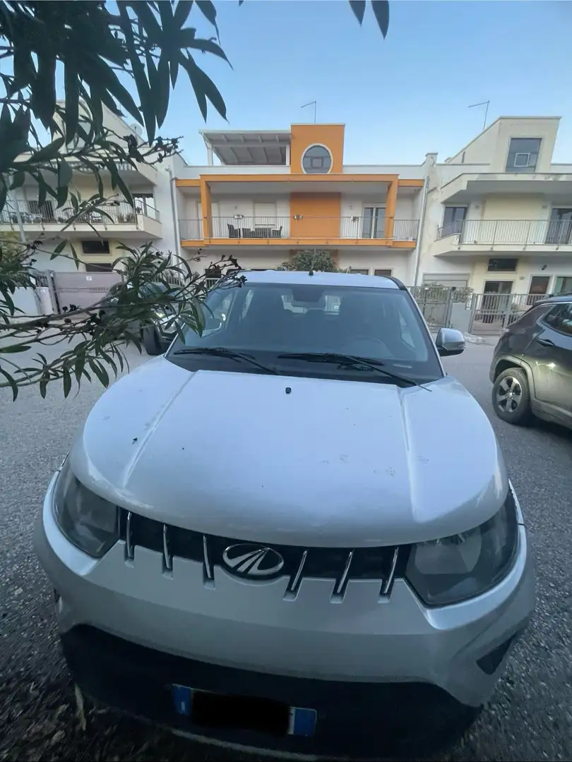 Mahindra KUV100 1.2 K8 m-bifuel - 2