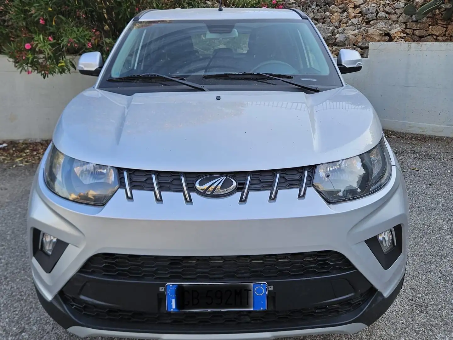 Mahindra KUV100 KUV100 NXT K6+ Bifuel - 2