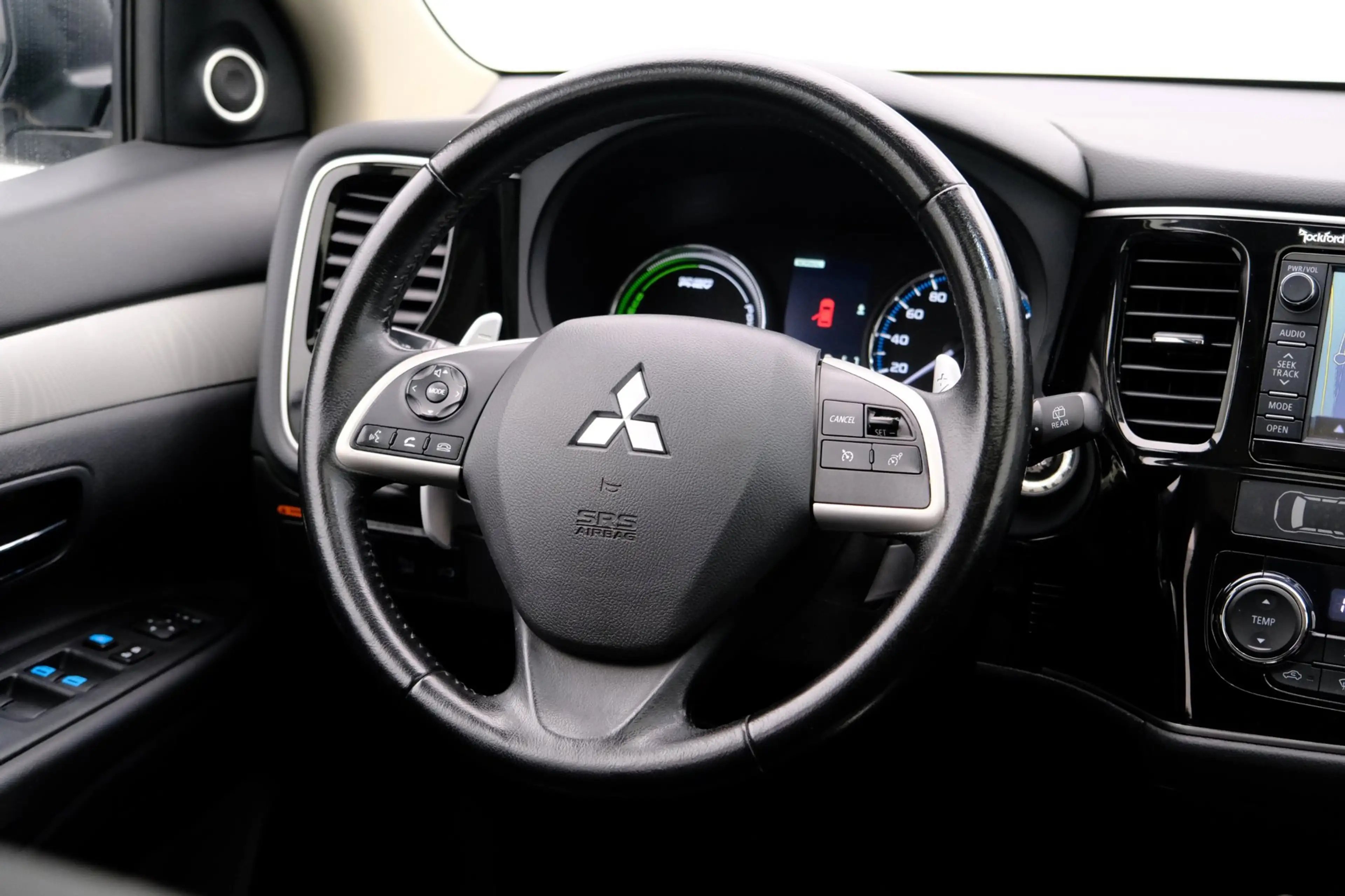 Mitsubishi Outlander 2.0 PHEV Instyle Aut.|Leer|Stoelverw.|Trekhaak|LMV — photo 9