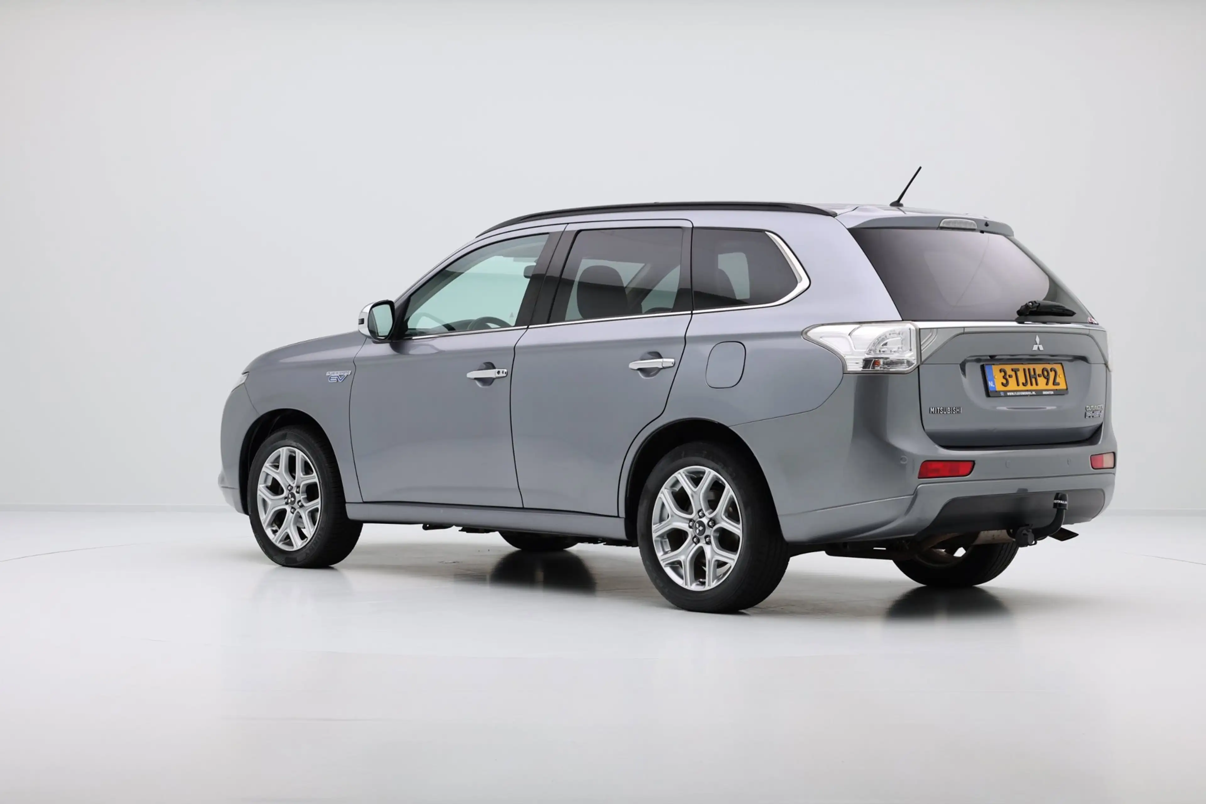 Mitsubishi Outlander 2.0 PHEV Instyle Aut.|Leer|Stoelverw.|Trekhaak|LMV — photo 37