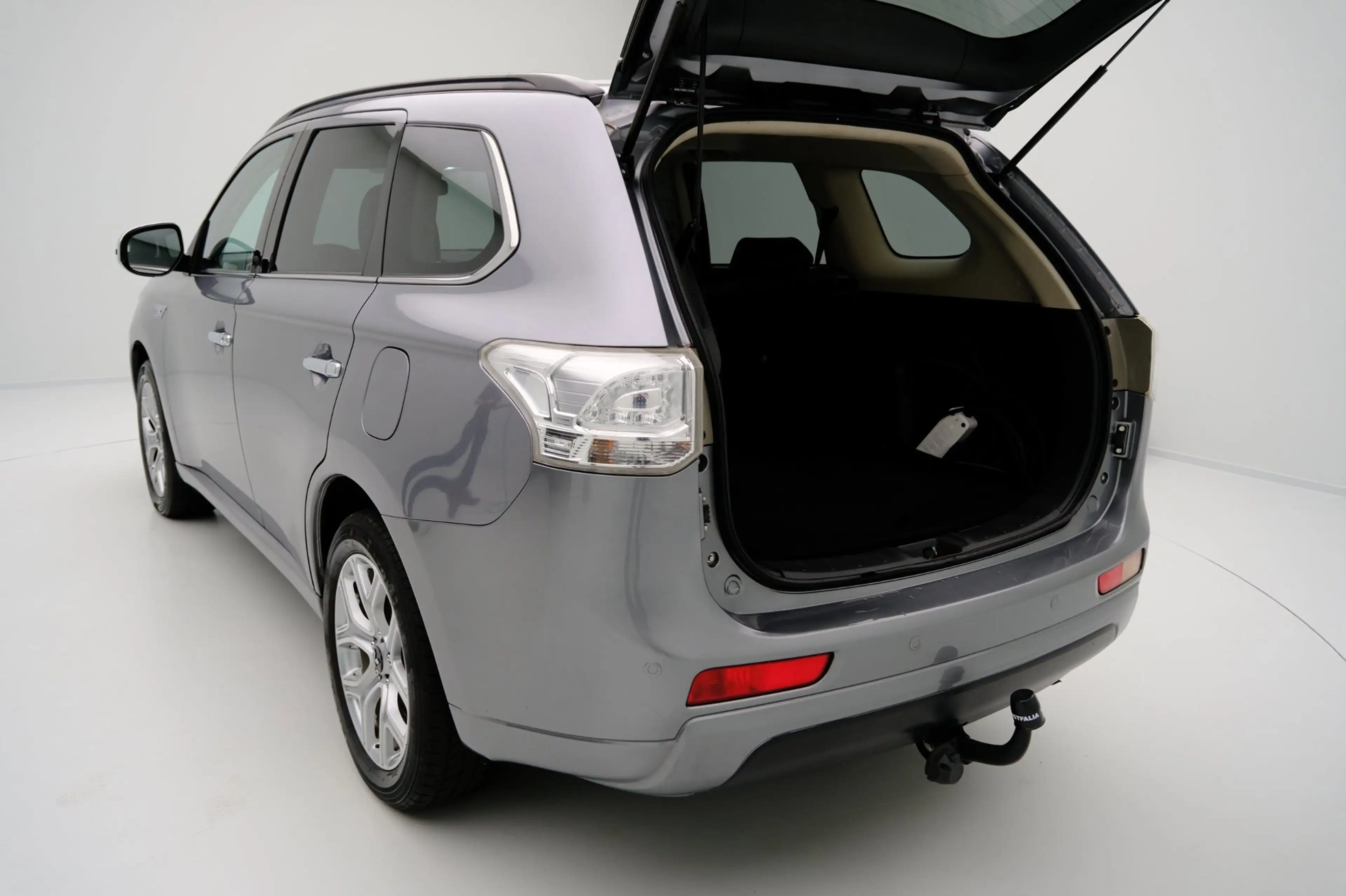 Mitsubishi Outlander 2.0 PHEV Instyle Aut.|Leer|Stoelverw.|Trekhaak|LMV — photo 10