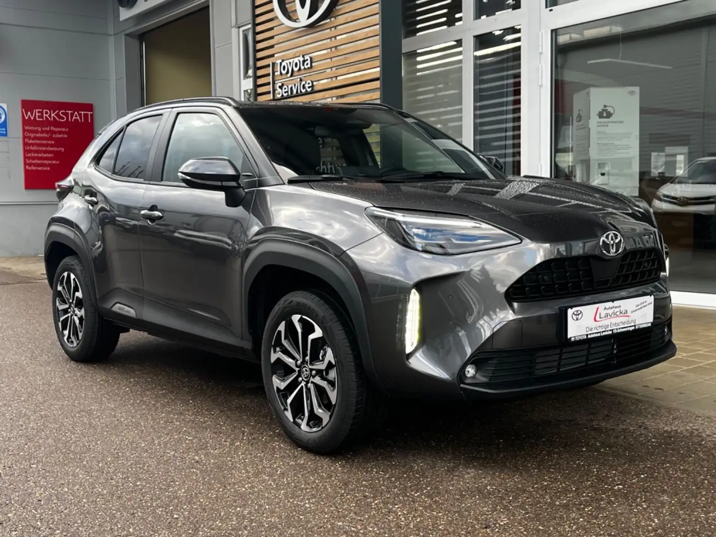 Toyota Yaris Cross 1,5-l-VVT-iE Team Deutschland Szürke - 1