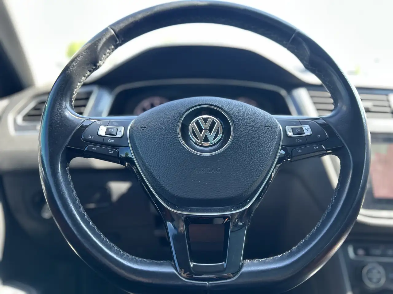 Volkswagen Tiguan снимка Volkswagen Tiguan