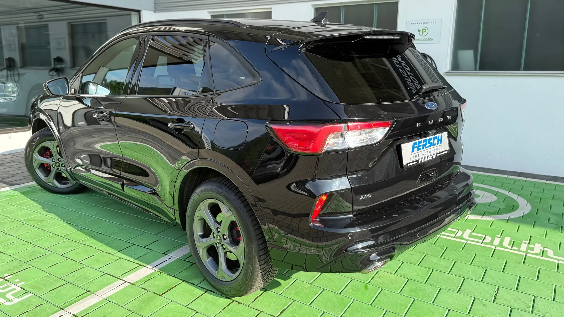 Ford Kuga ST-Line 4x4 Automatik m. Navi SYNC u Freispr. Schwarz - 2