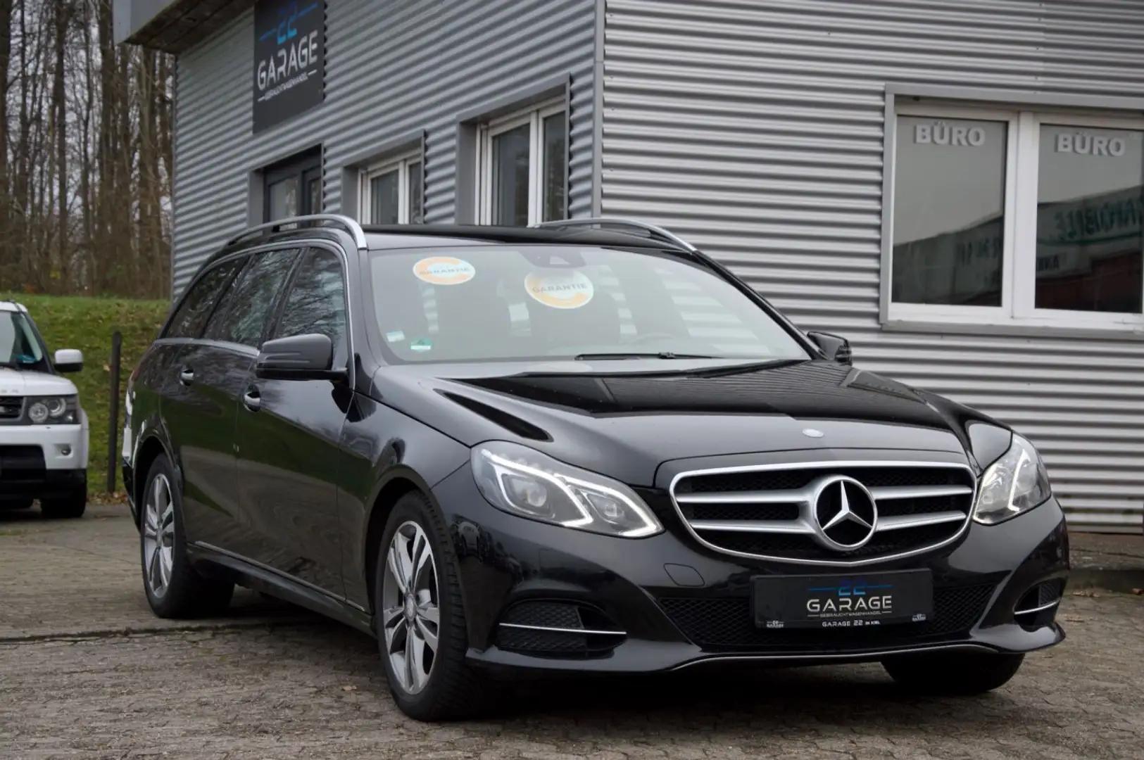 Mercedes-Benz E 200 CDI BlueEfficiency/LED/Leder/Navi Schwarz - 1