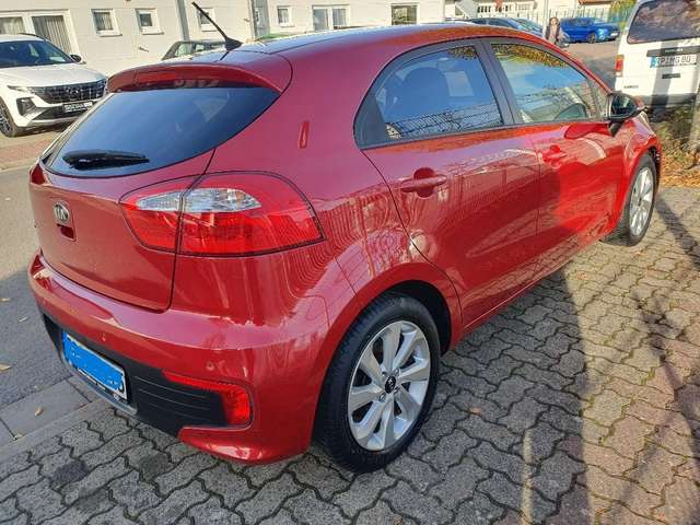 Kia Rio Rio 1.4 Automatik Dream Team Edition