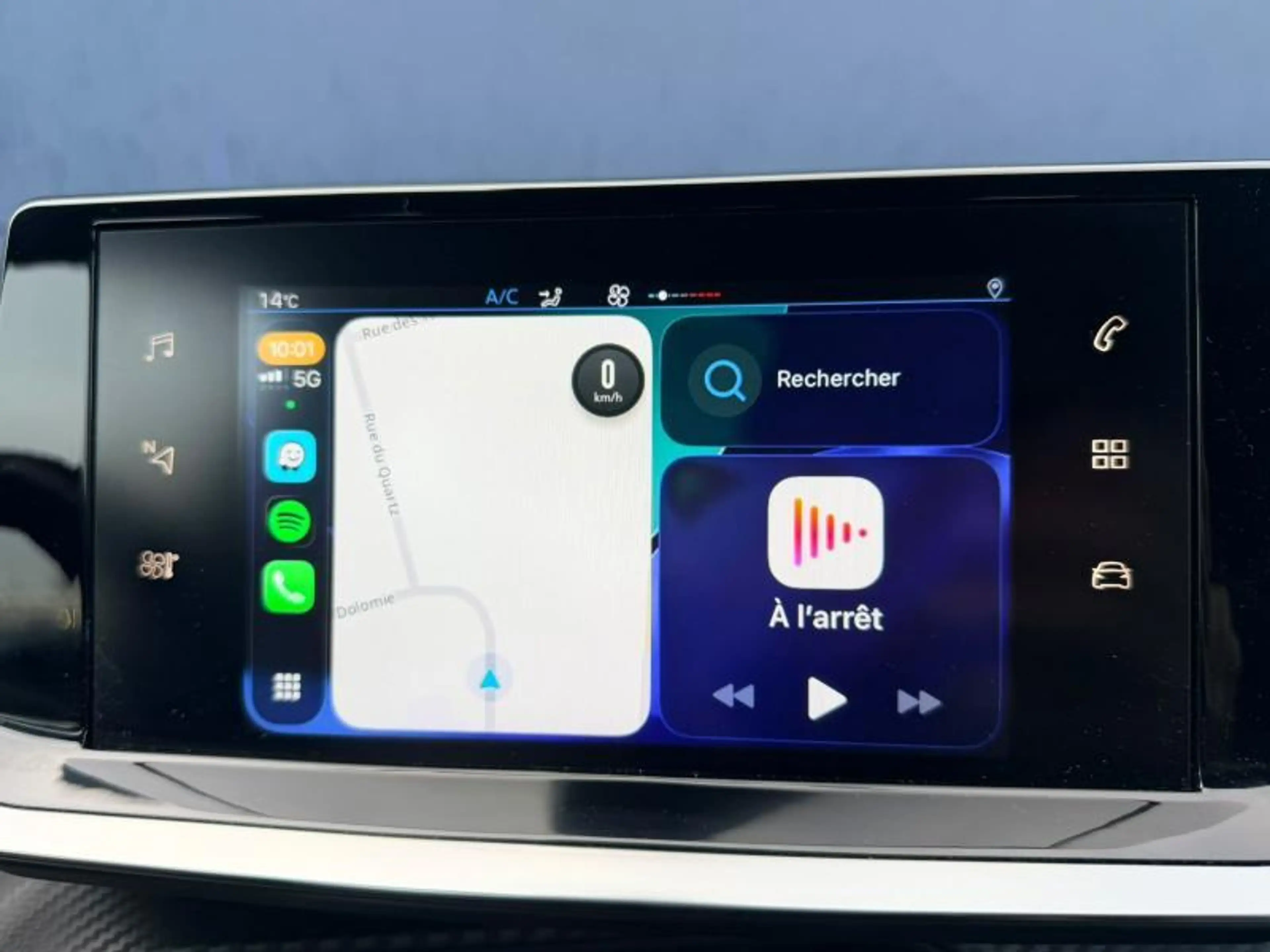 Peugeot 208 Active / Carplay / 1.5 BlueHDI — photo 11