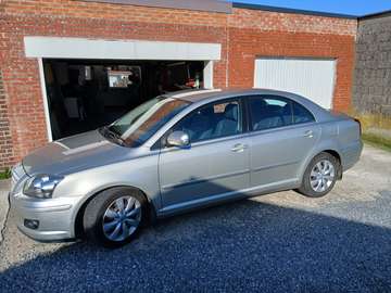 Avensis 1.8i VVT-i 16v Linea Luna