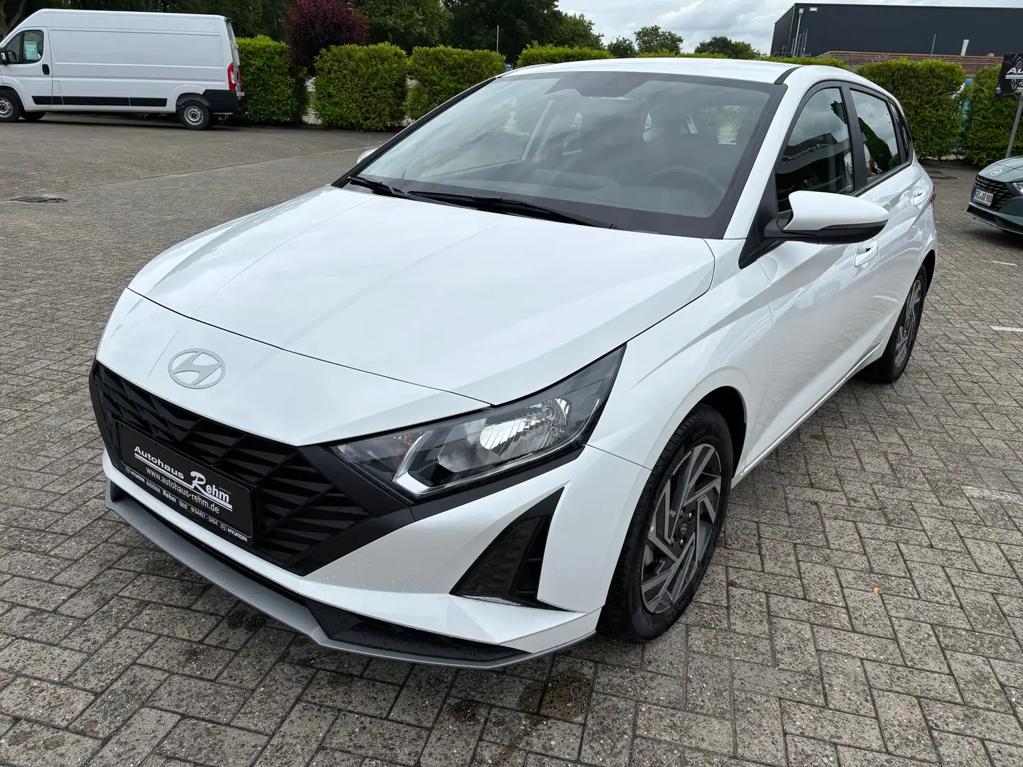 Hyundai i20 1.2 MPI | PDC | RFK | Klima | Temp. Weiß - 1