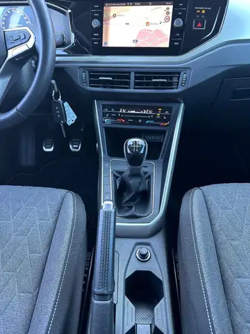 Volkswagen Polo view 13