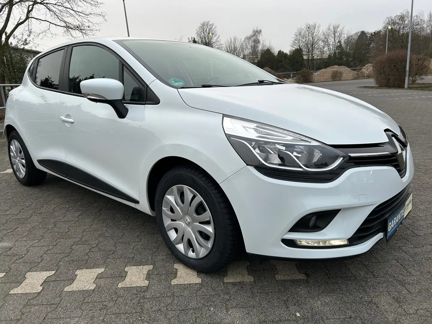 Renault Clio Clio BOSE EDITION *KLIMA*BLUETOOTH*TEMPOMAT*1HAND! Weiß - 2