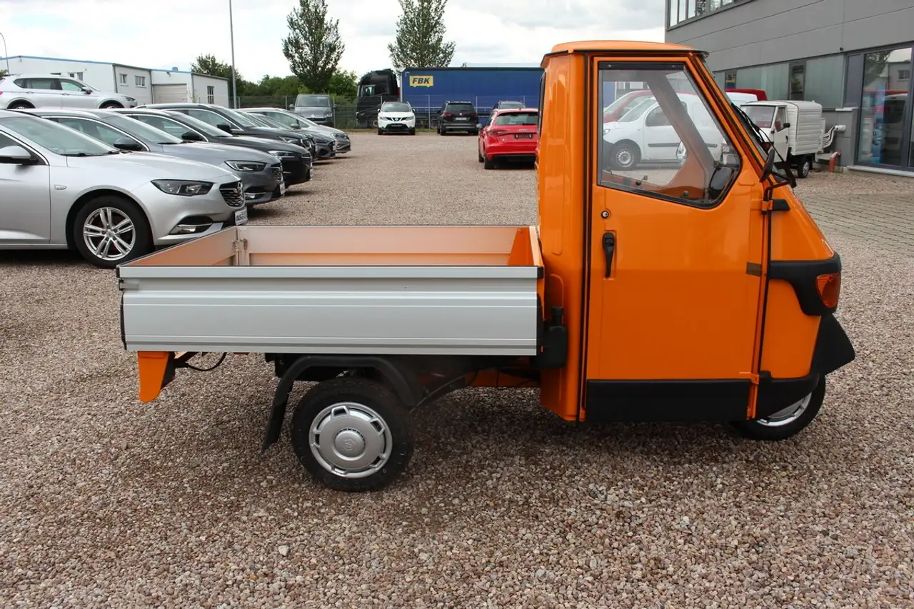 Piaggio Ape 2025