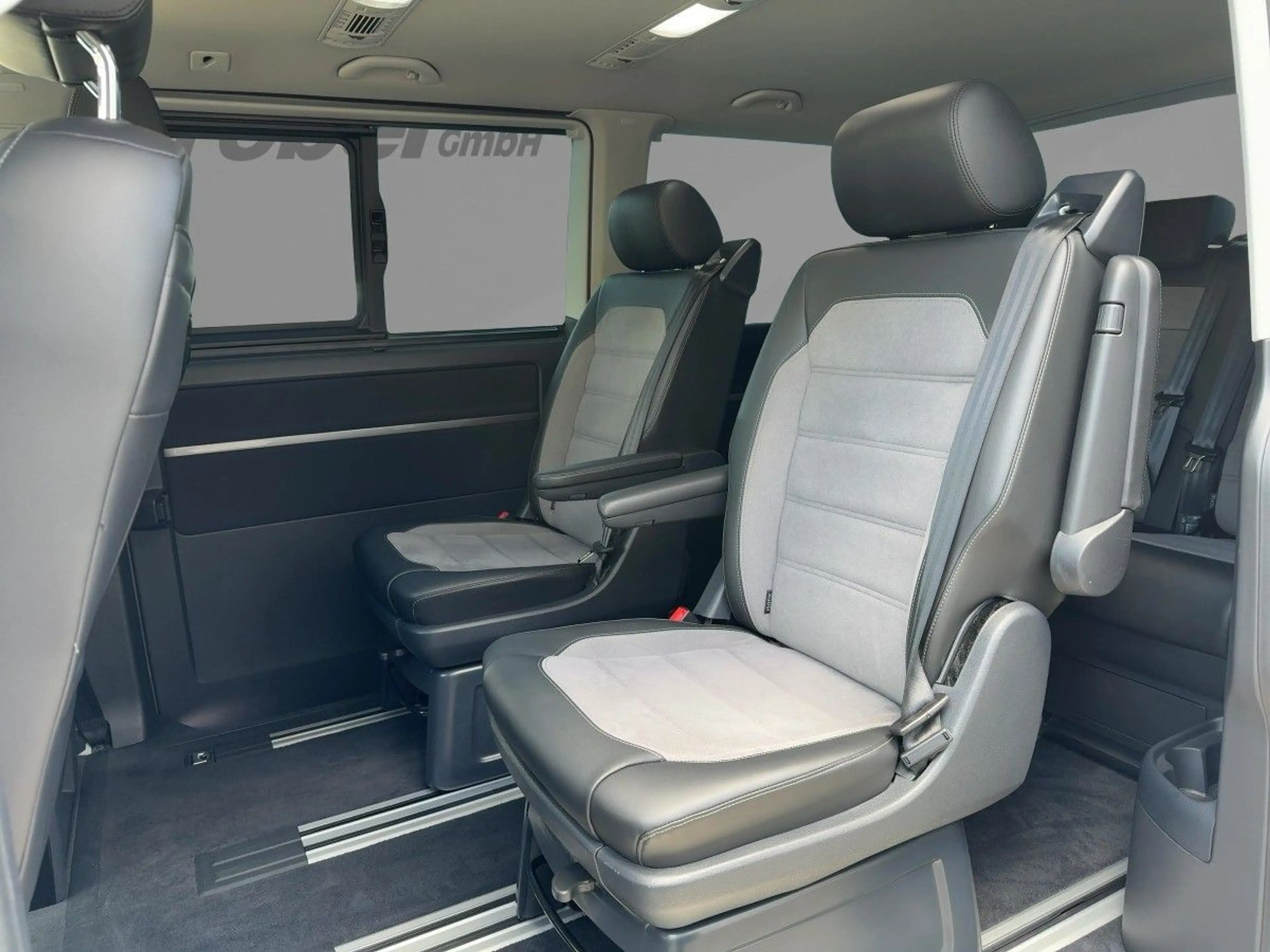 Volkswagen T6.1 Multivan 2.0 TDI DSG "GENERATION SIX" AHK A — photo 9