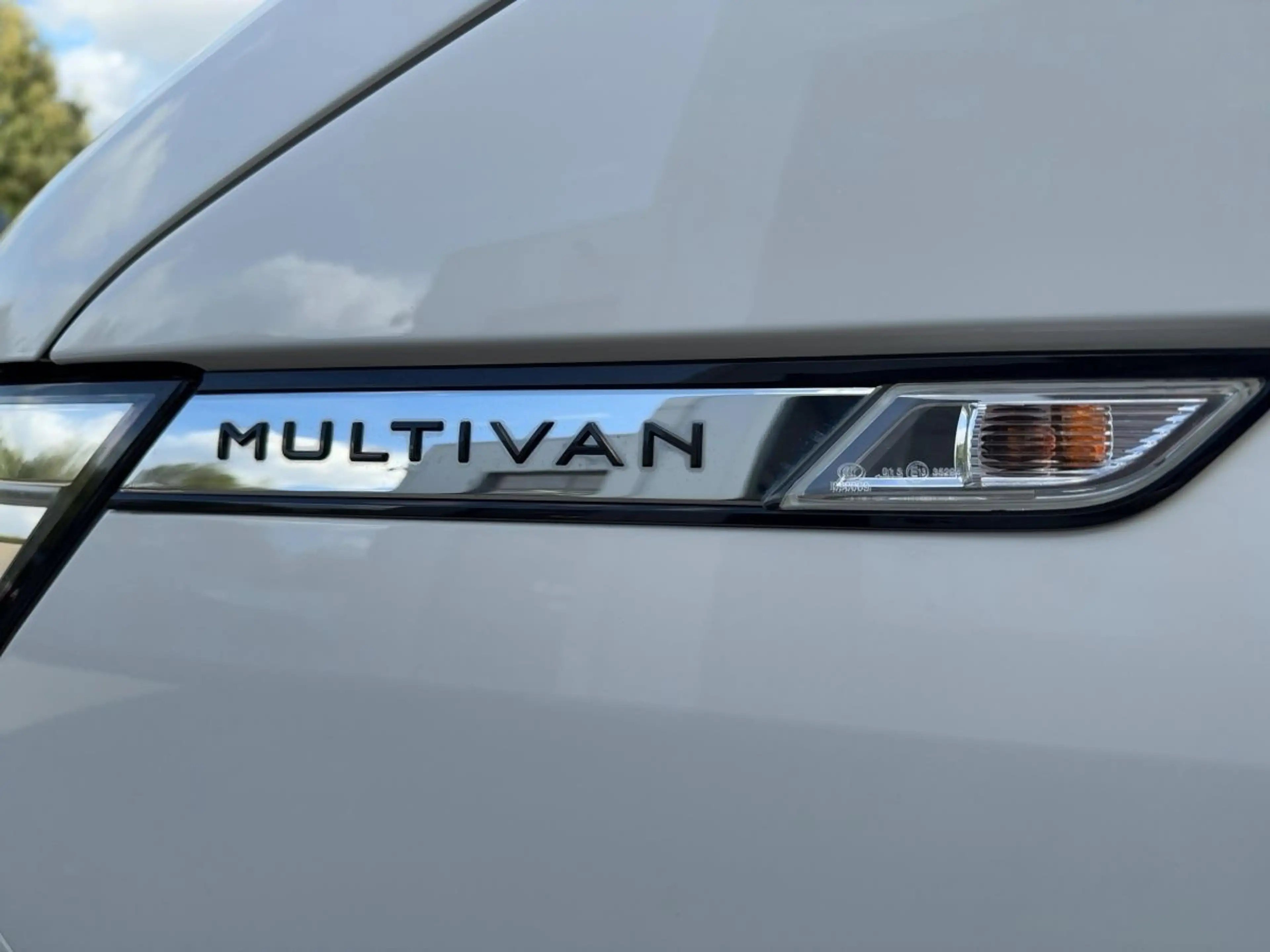 Volkswagen T6.1 Multivan 2.0 TDI DSG "GENERATION SIX" AHK A — photo 15