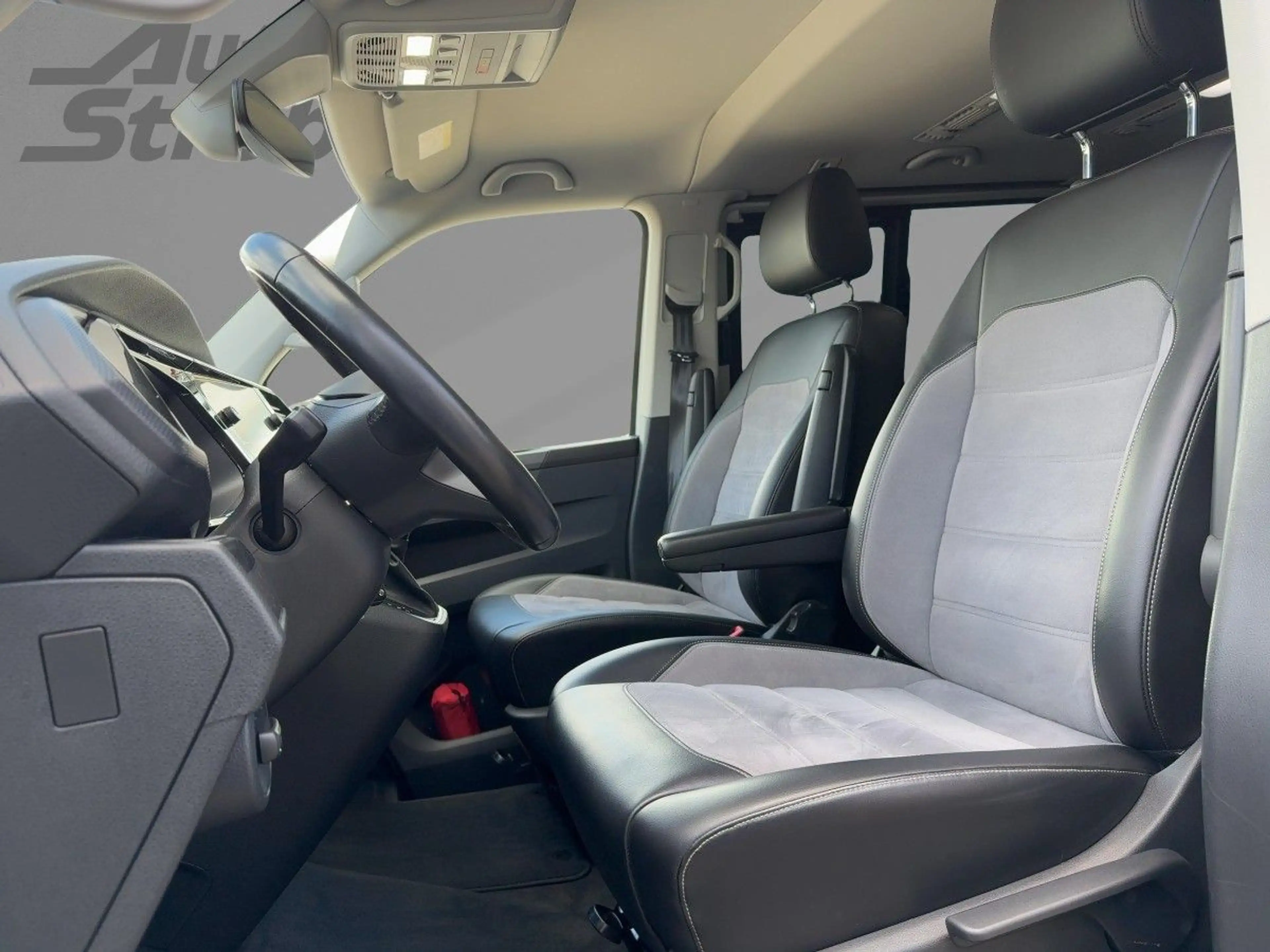 Volkswagen T6.1 Multivan 2.0 TDI DSG "GENERATION SIX" AHK A — photo 8