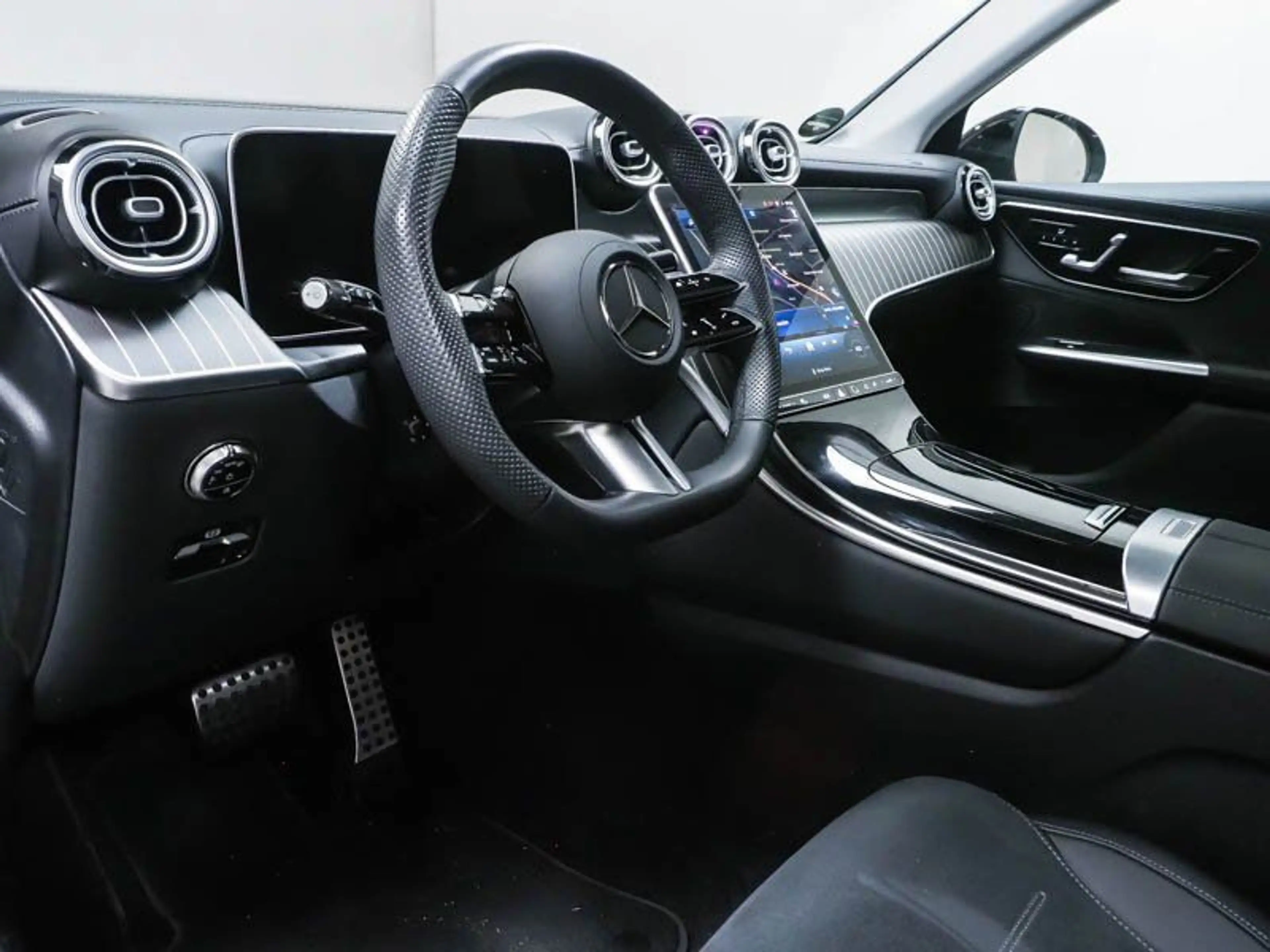 Mercedes-Benz GLC 300 d 4M AMG+NIGHT+PANO+AHK+DISTR+360°+TRITT — photo 6