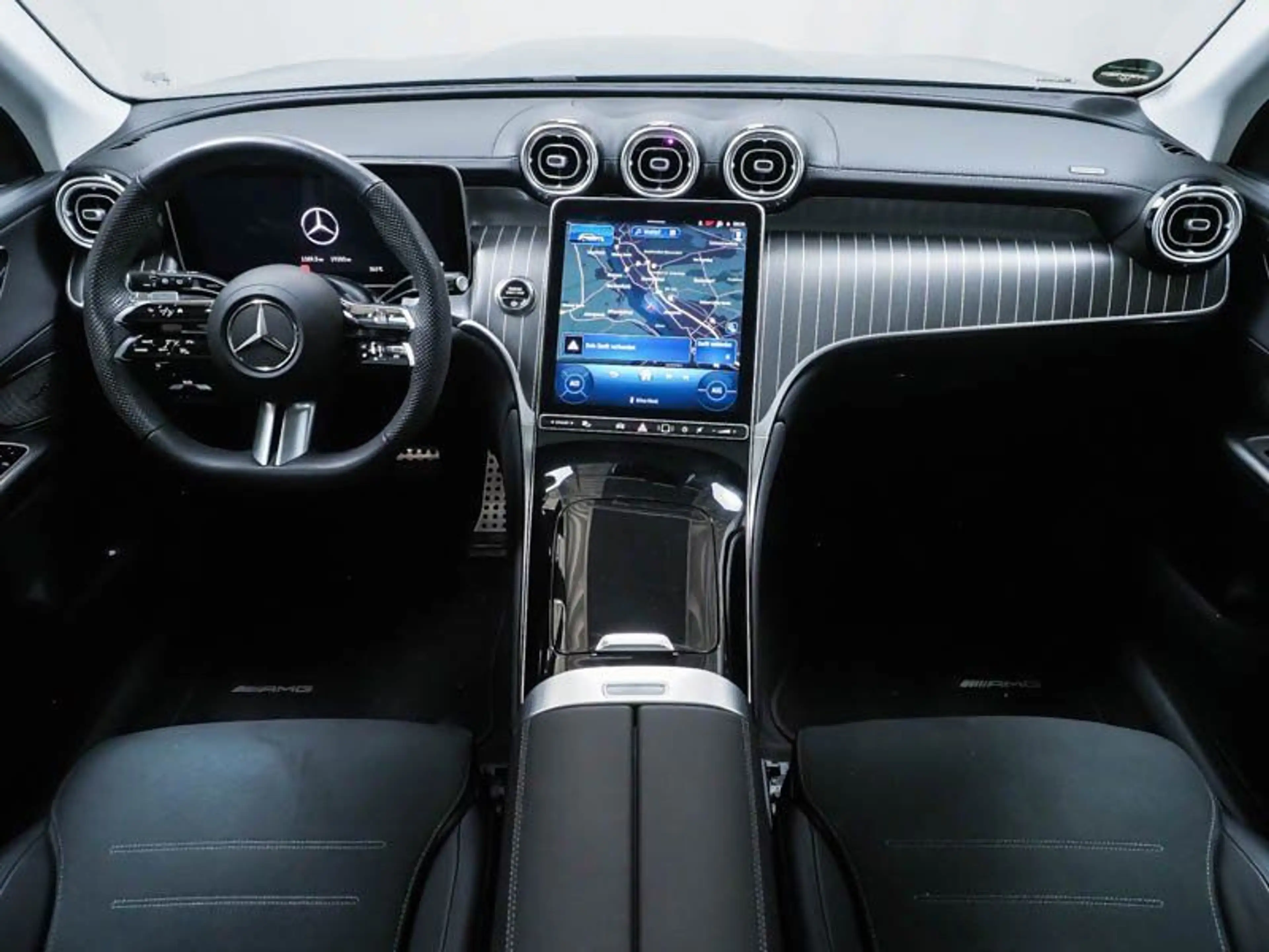Mercedes-Benz GLC 300 d 4M AMG+NIGHT+PANO+AHK+DISTR+360°+TRITT — photo 5