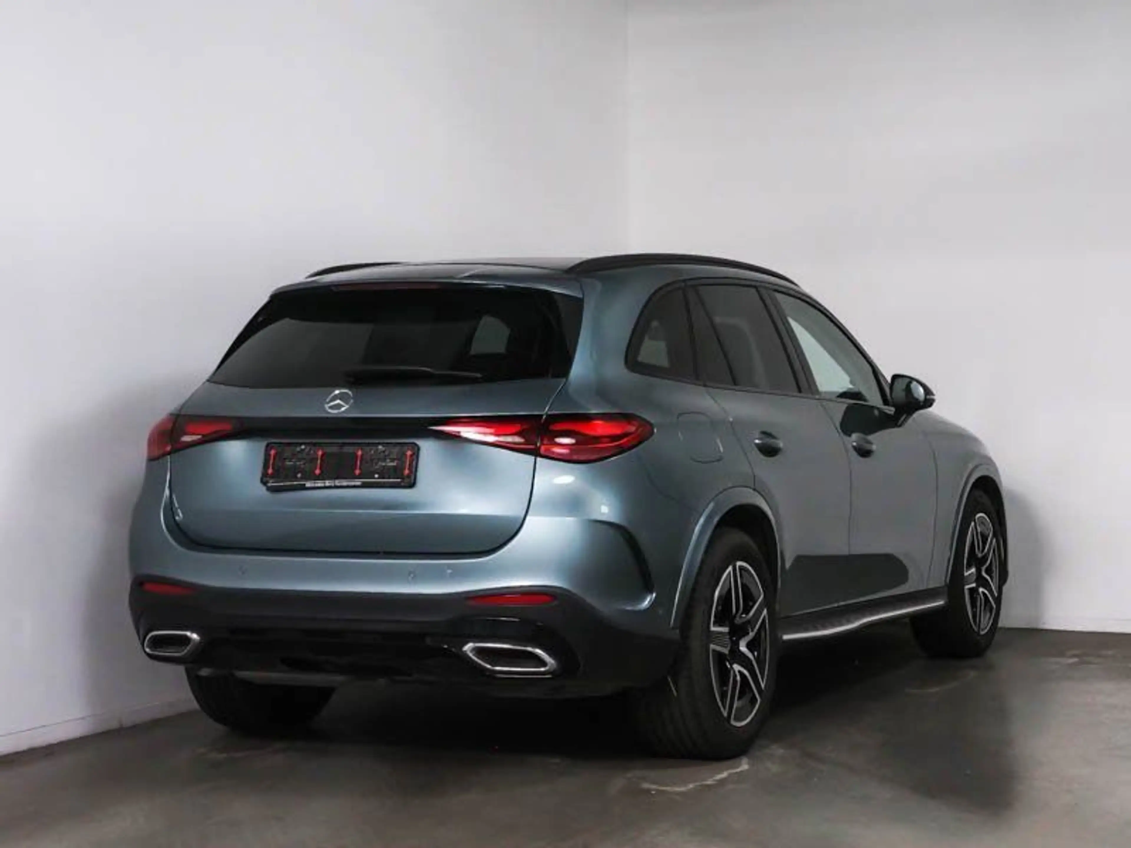 Mercedes-Benz GLC 300 d 4M AMG+NIGHT+PANO+AHK+DISTR+360°+TRITT — photo 2