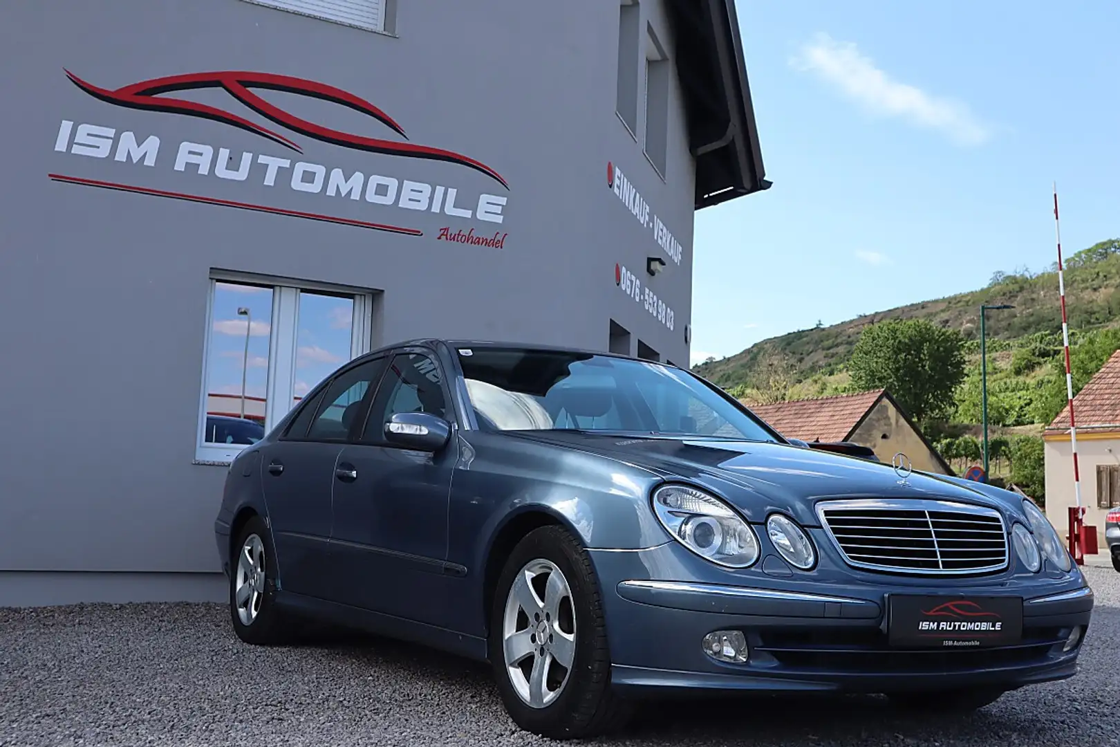 Mercedes-Benz E 270 Elegance CDI Aut. Blau - 1