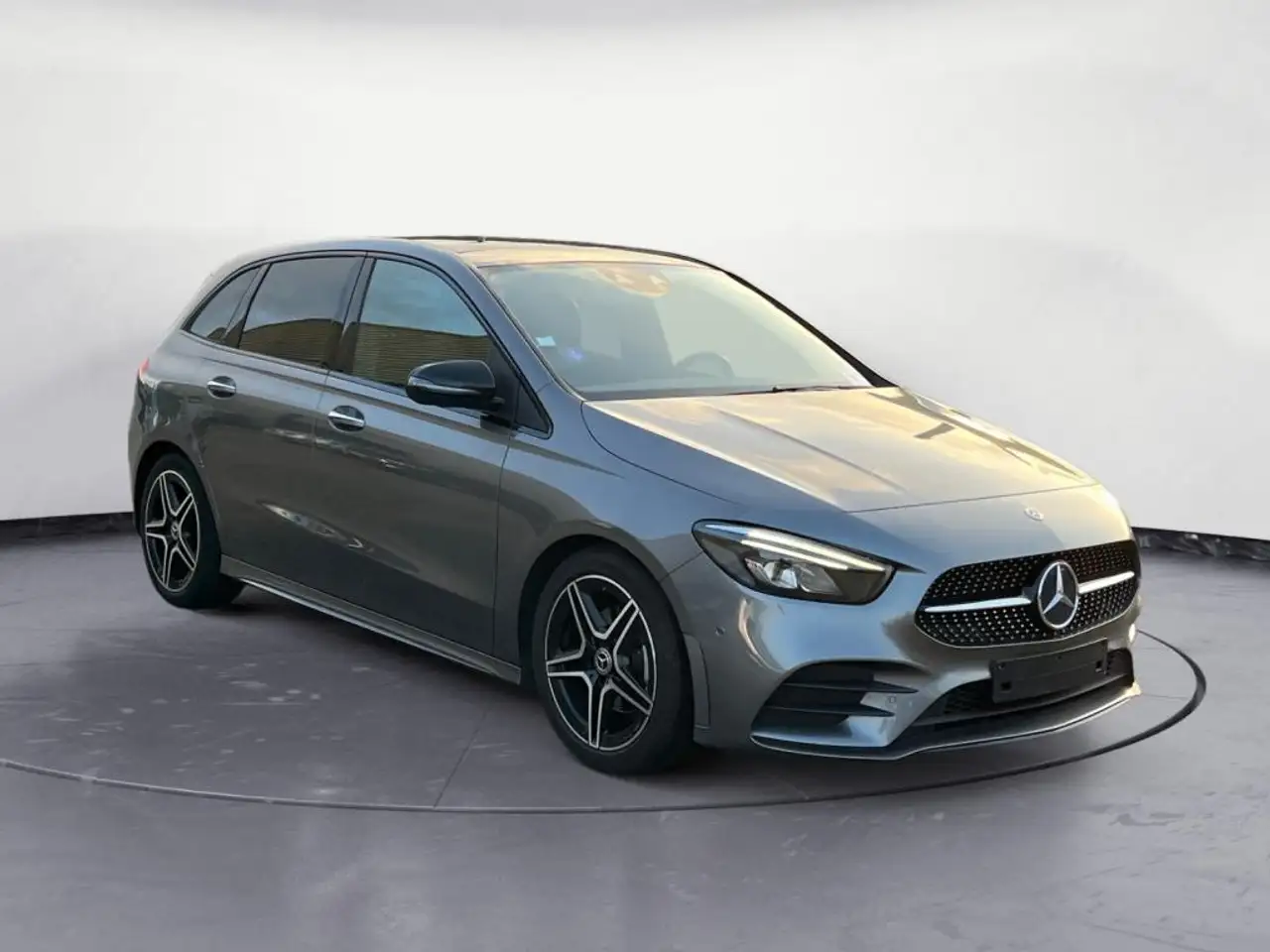 Mercedes-Benz B 200