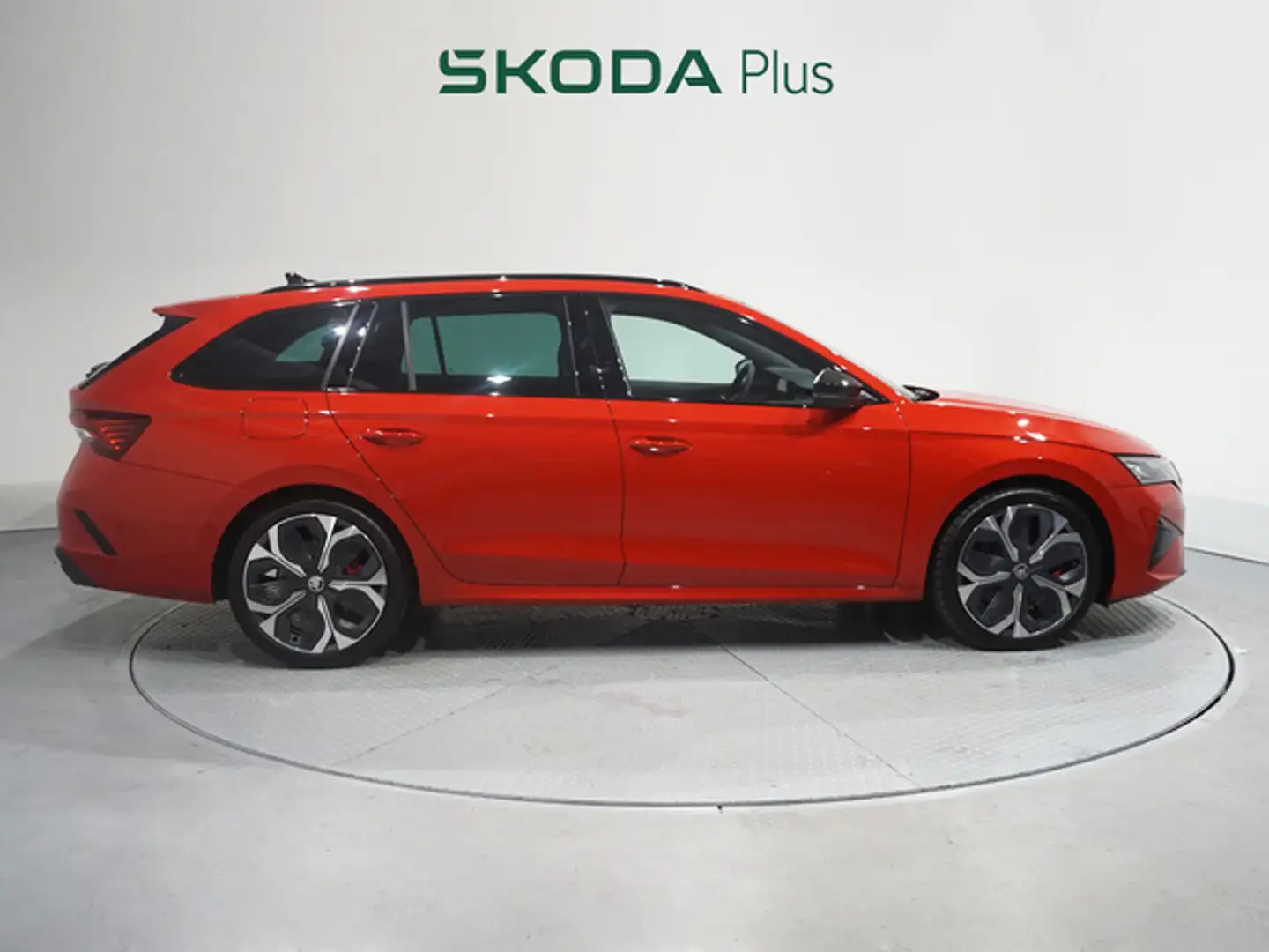 Skoda Octavia Combi 2.0 TSI RS DSG7 195kW Rojo - 2