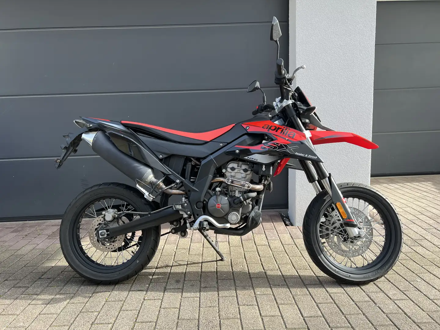 Aprilia SX 125 Roşu - 1