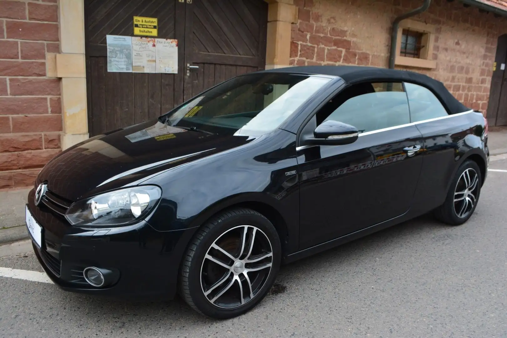 Volkswagen Golf VI 1.4 16V TSI DSG Cabriolet Lounge BMT Schwarz - 1
