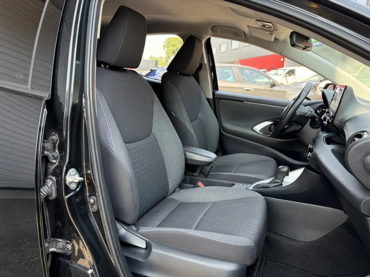 Toyota Yaris Yaris — photo 8