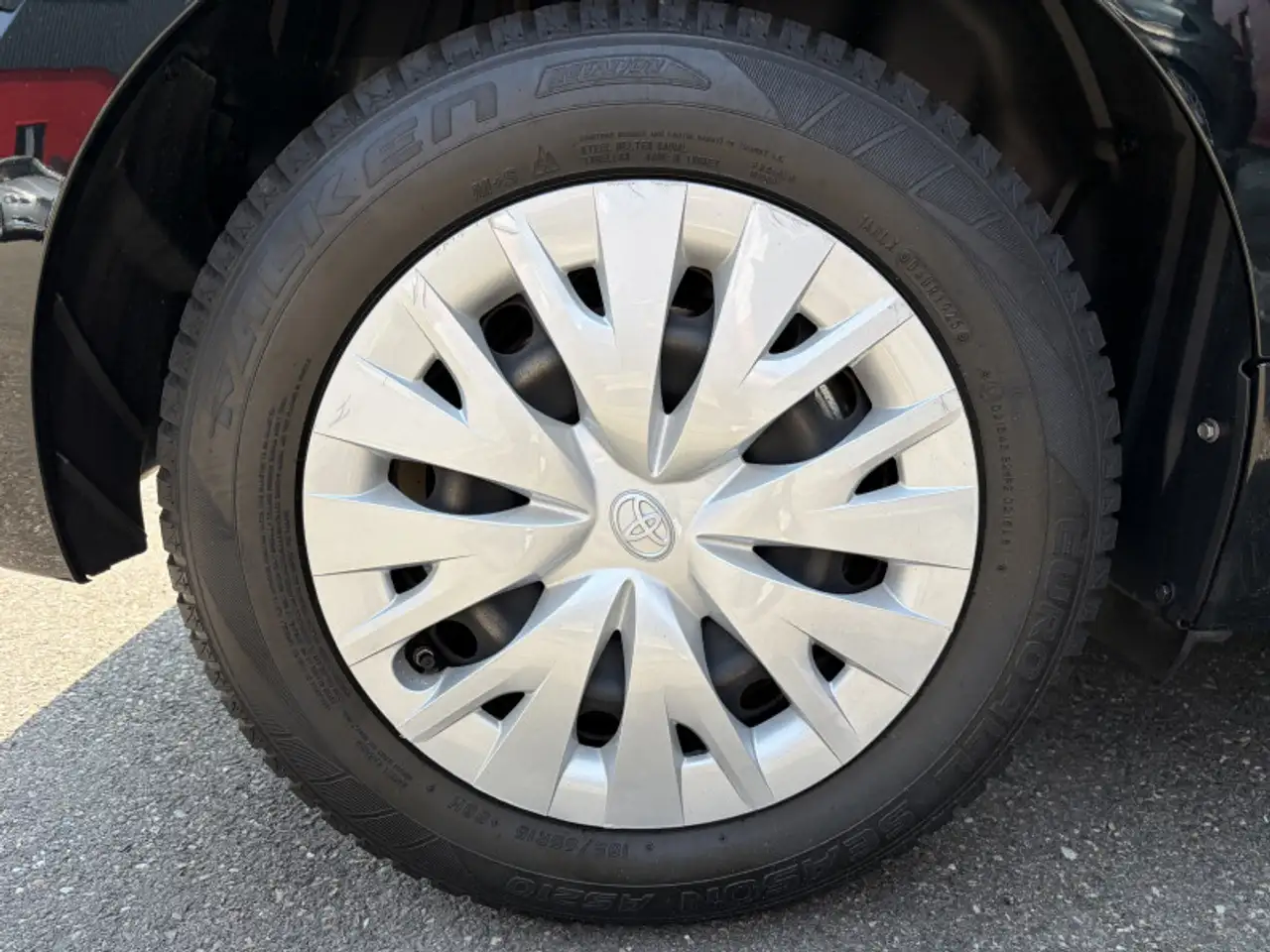 Toyota Yaris Yaris — photo 17