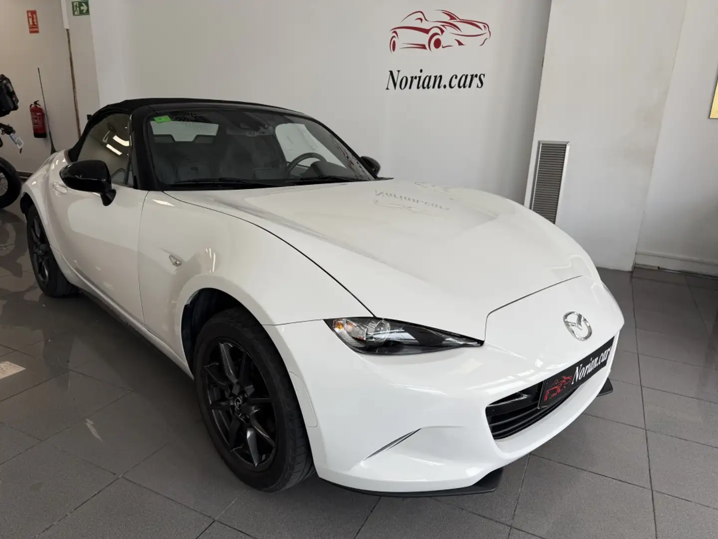 Mazda MX-5 1.5 Zenith Soft Top Blanco - 1