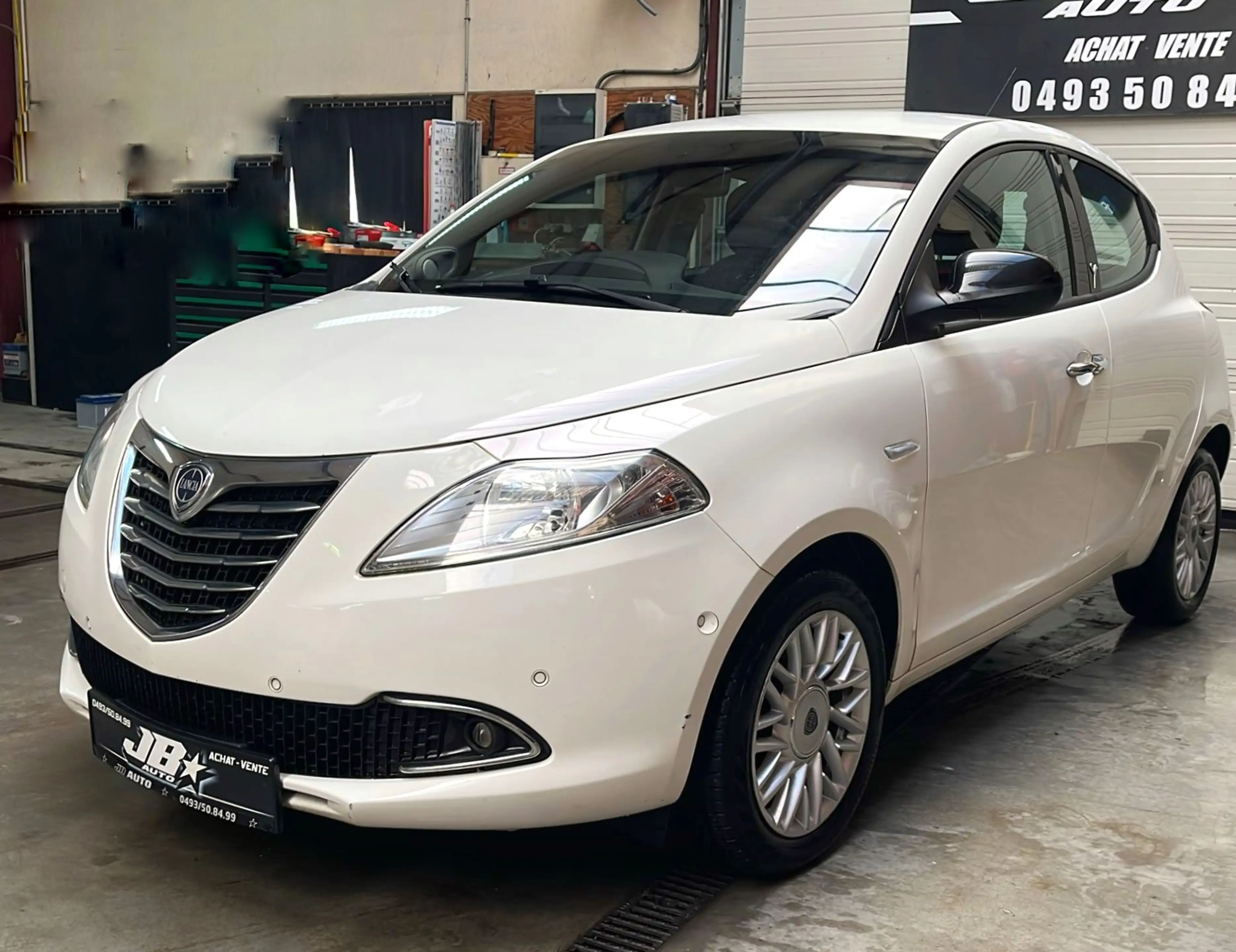 Lancia Ypsilon Ypsilon 1.2i Fire Evo II Gold — photo 2
