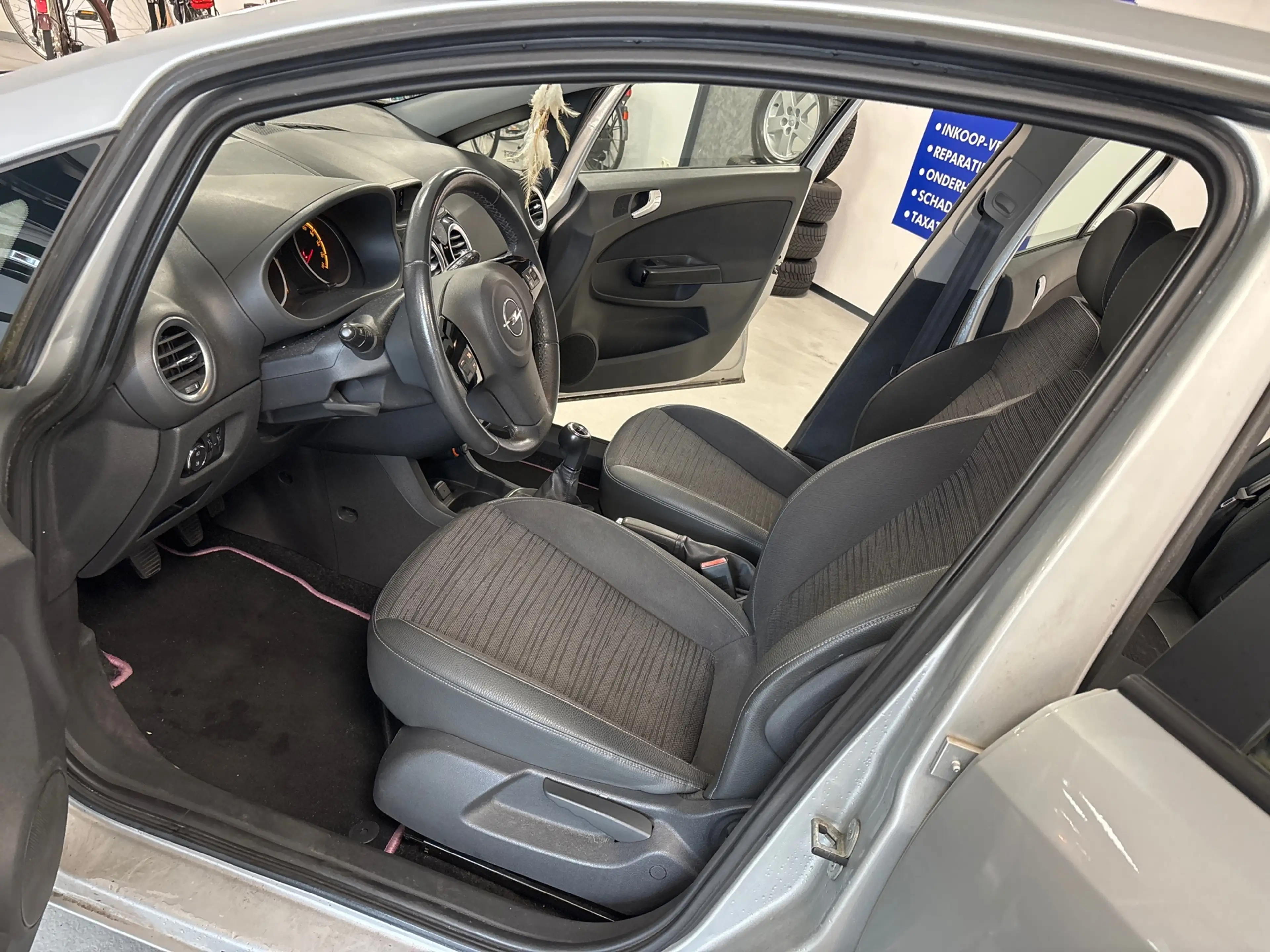 Opel Corsa 1.4-16V Berlin — photo 10